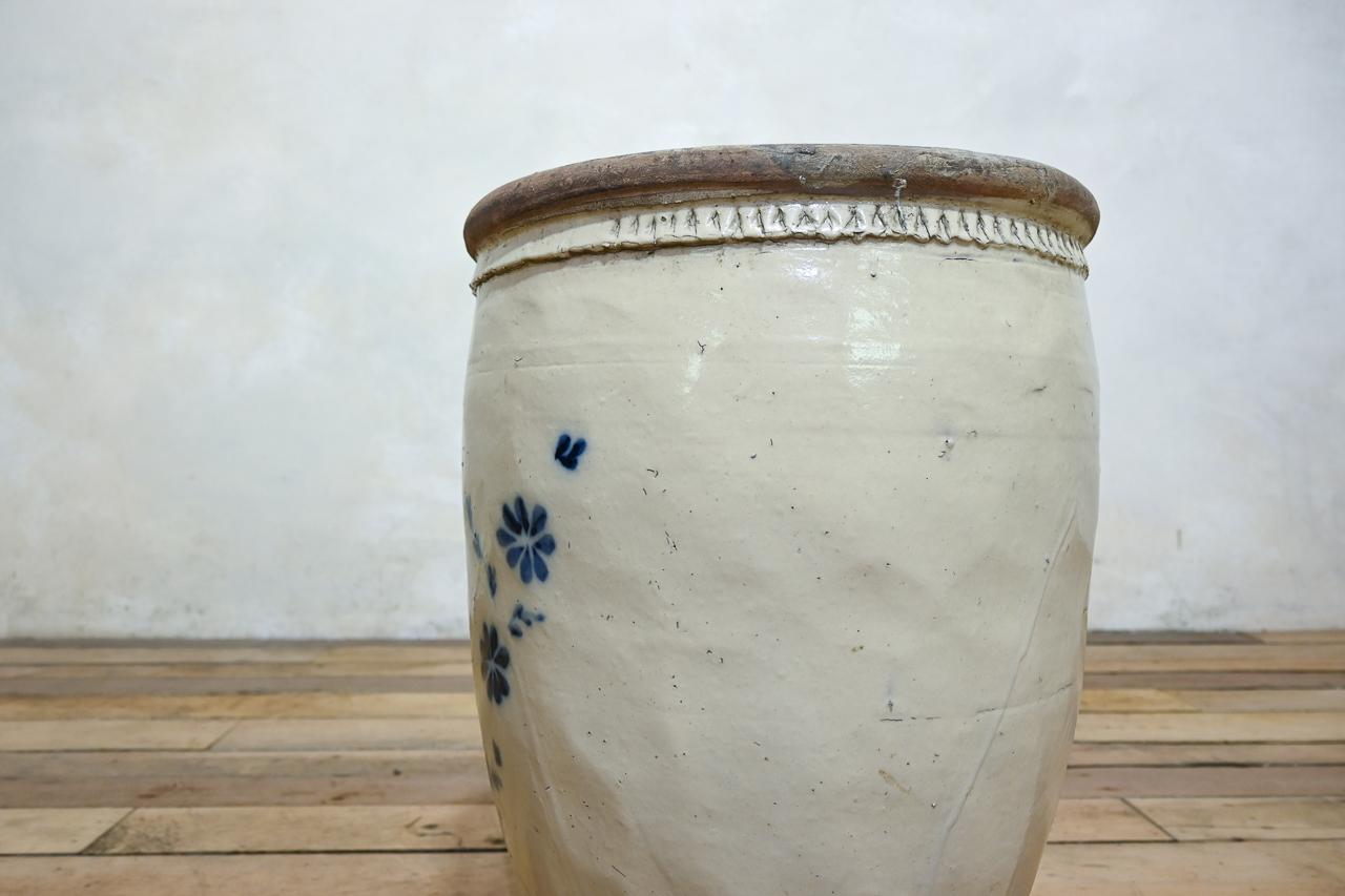 Large Ming Dynasty Cizhou Wear Ovoid Ceramic Planter - Vessel For Sale 4