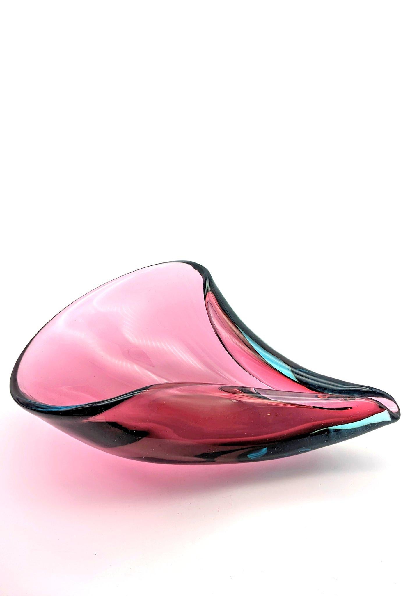 Verre d'art Un grand bolsommerso violetta-aquamarina de Flavio Poli pour Seguso, vers 1956 en vente