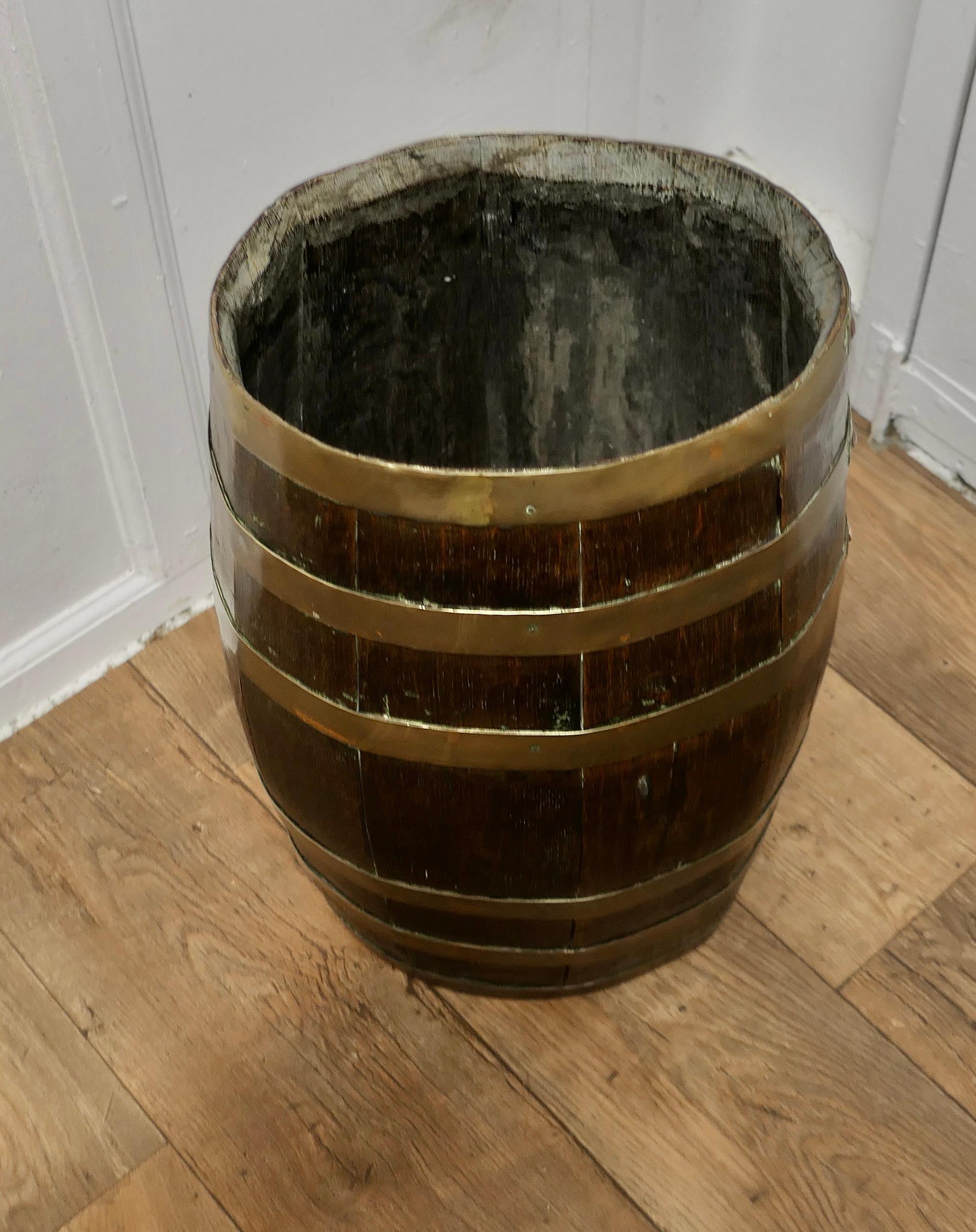 XIXe siècle Grand Stand de Sticks en laiton et en Oak  Ce site  belle pièce en vente
