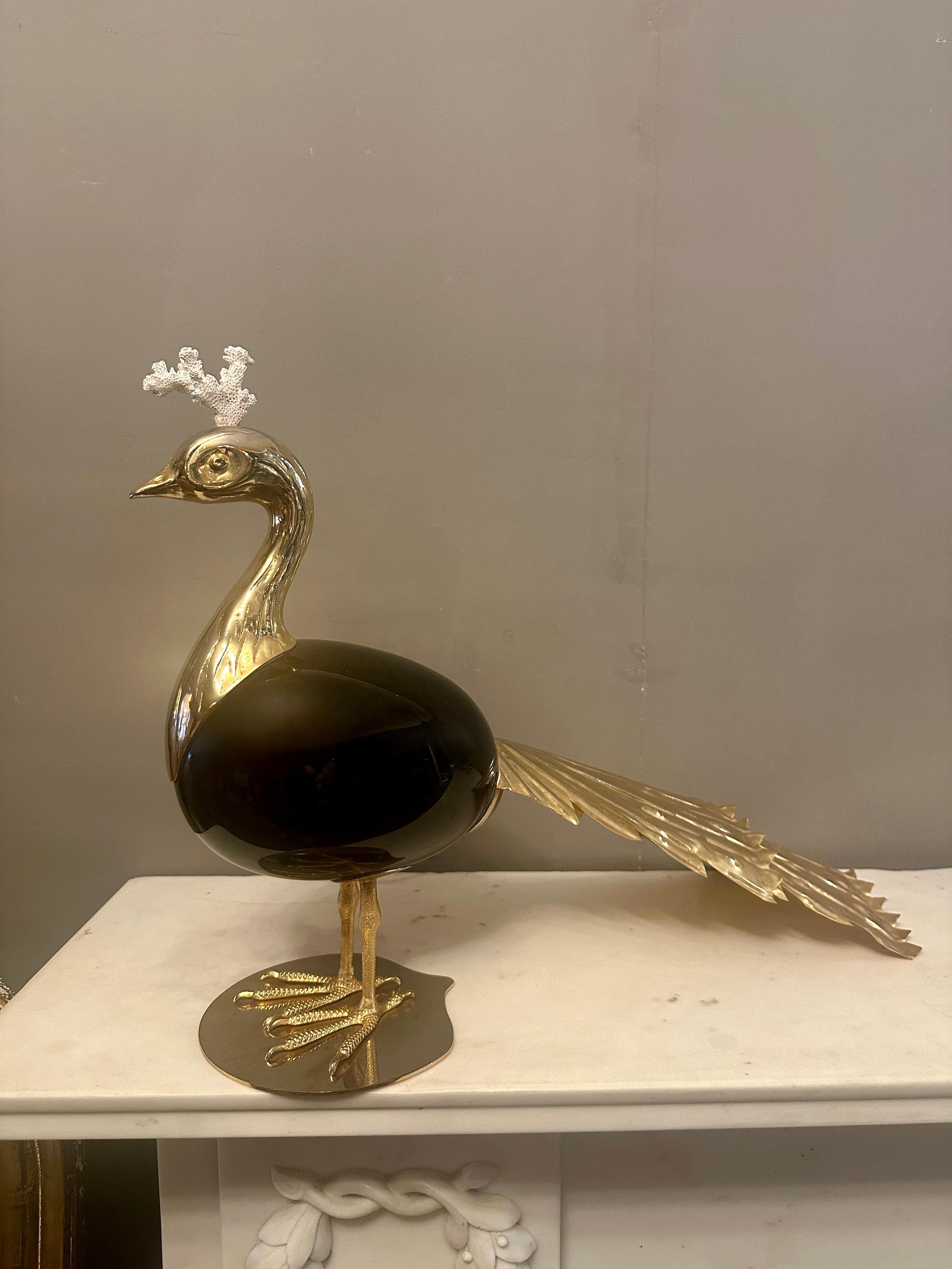 Grand paon en laiton et œuf d'autruche d'Antonio Pavia en vente 1