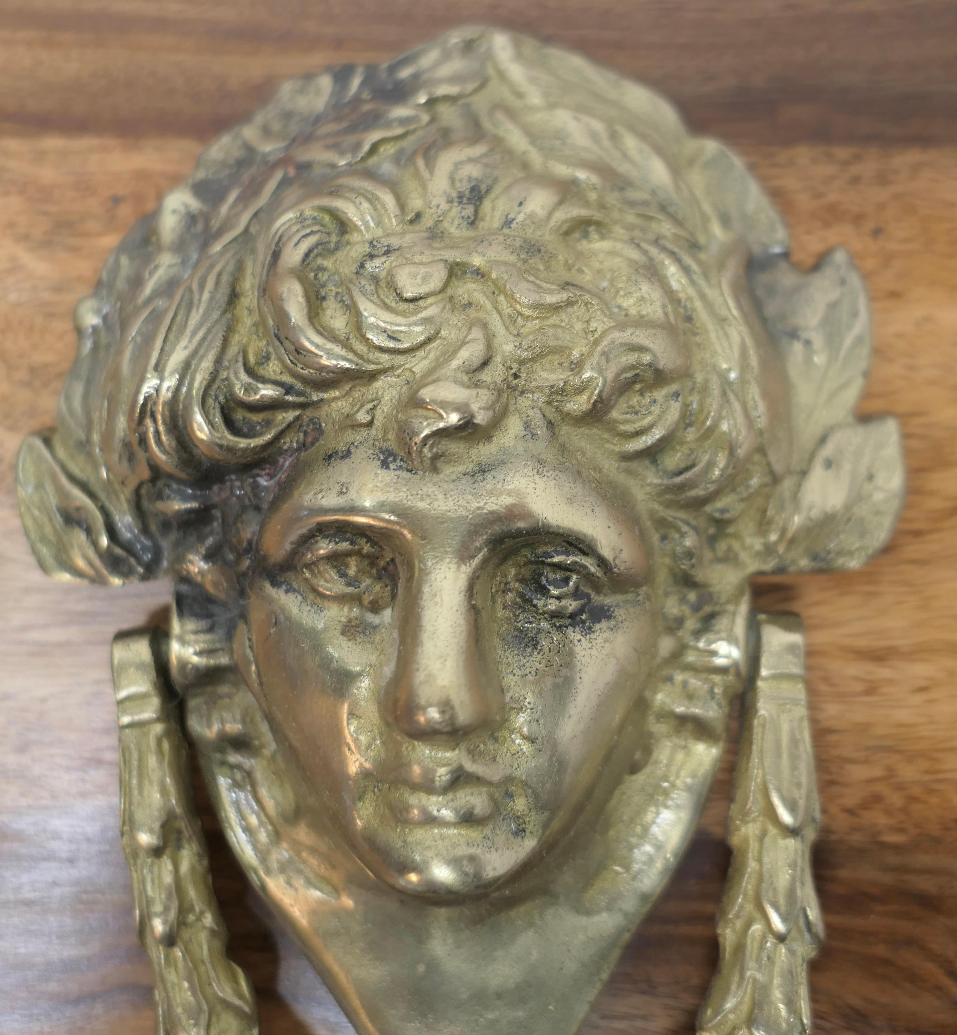 A Large Brass Dionysus Door Knocker    In Good Condition For Sale In Chillerton, Isle of Wight