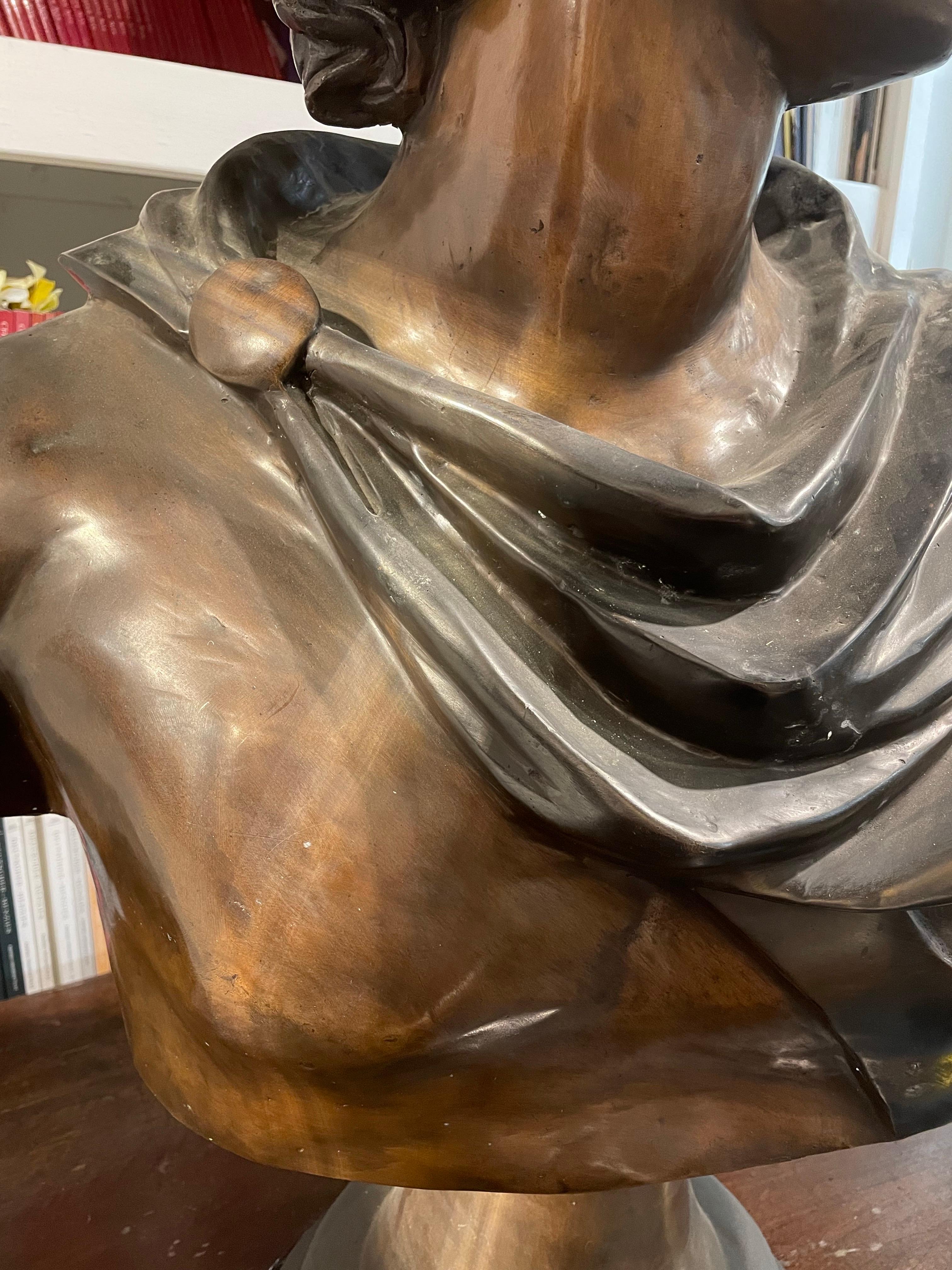 Bronzo Grande busto di bronzo di Apollo, metà del XX secolo in vendita