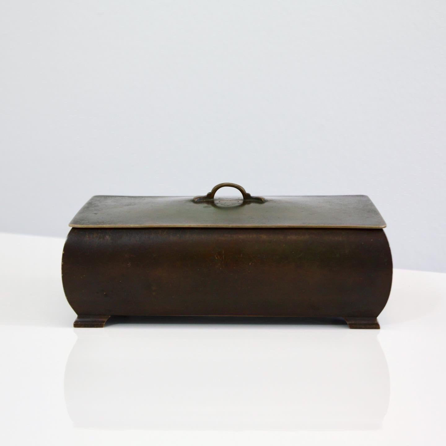 A large bronze casket in great vintage condition designed by Just Andersen in the 1920s. It is a true a testament to Andersen's exceptional skill as a artist and craftsman. A stunning object perfect for storing jewelry and other treasures.

* A