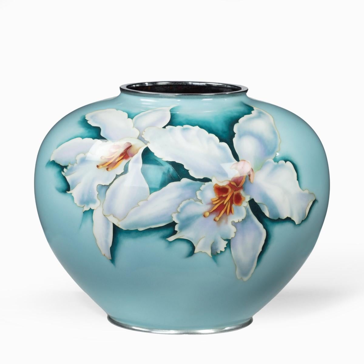 Japonais Grand vase japonais en cloisonné bleu bulbeux en vente