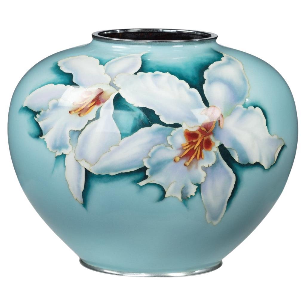 Grand vase japonais en cloisonné bleu bulbeux en vente