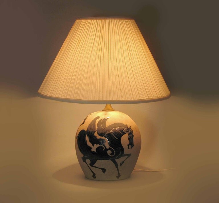Große bauchige Studio-Keramik-Lampe PEGASUS im Angebot bei 1stDibs