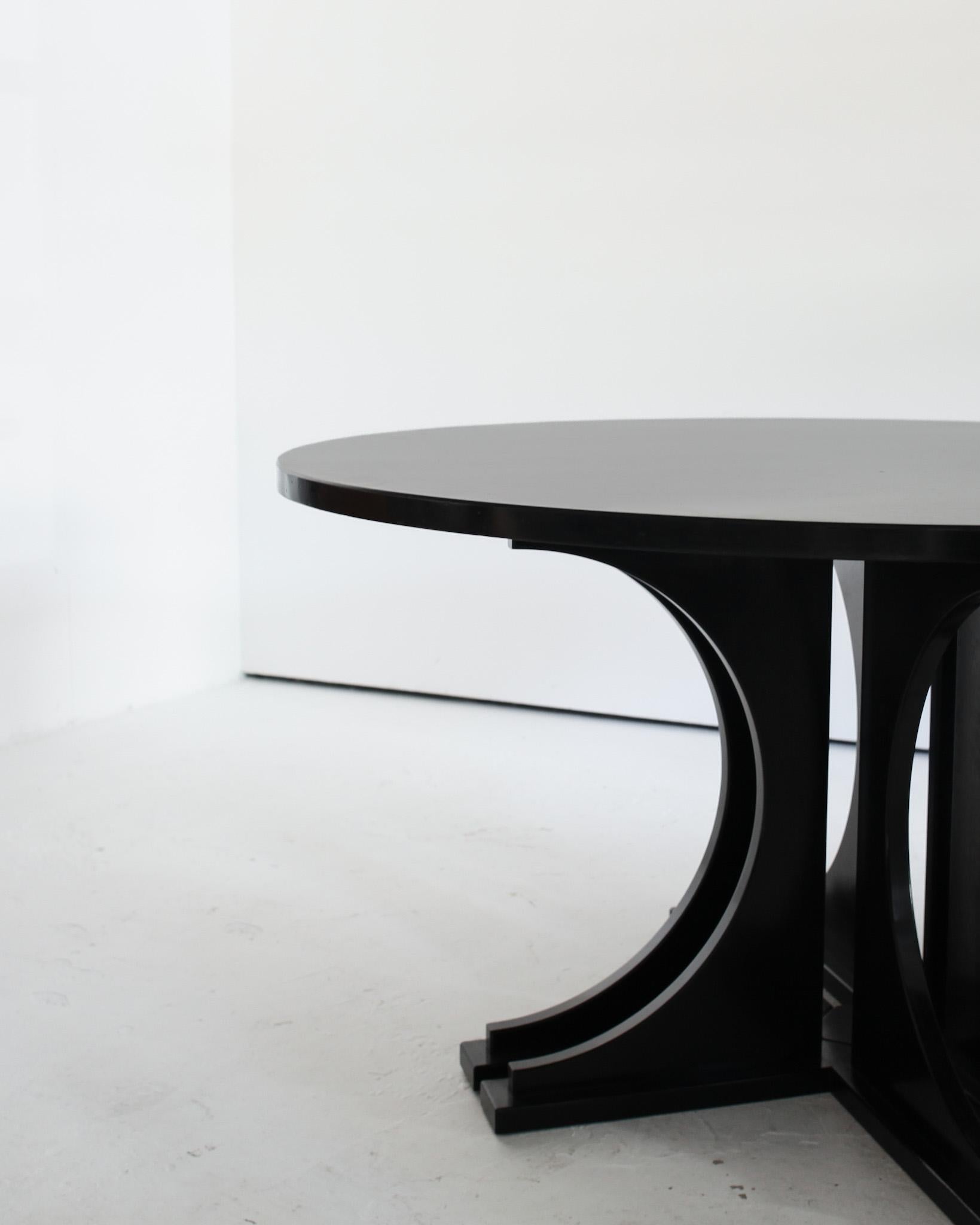Late 20th Century A Large C.1970s Ebonised Italian Centre/Dinning Table For Sale