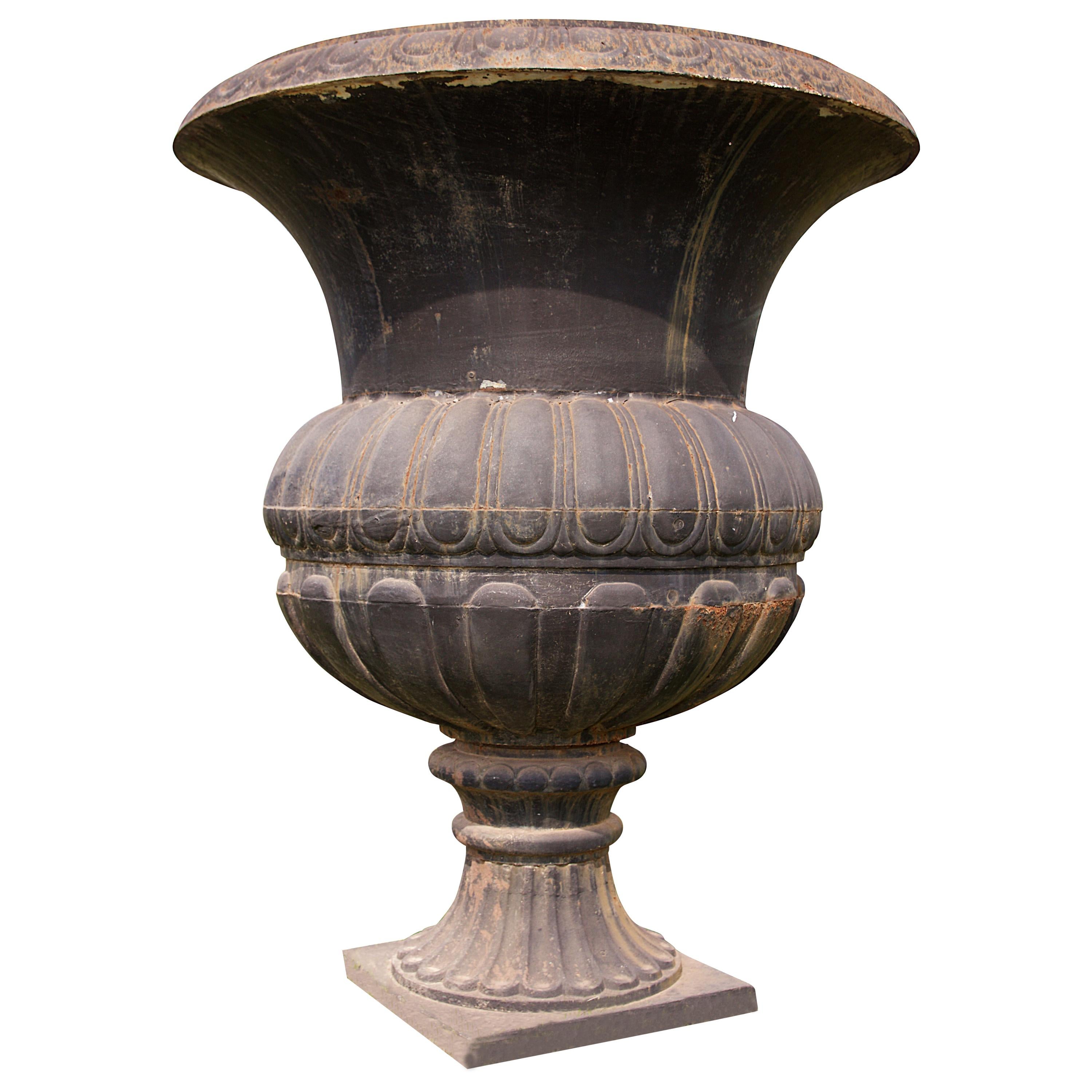 Large Campana Cast Iron Garden Urn in the 18th Century Style, Late 20th Century For Sale