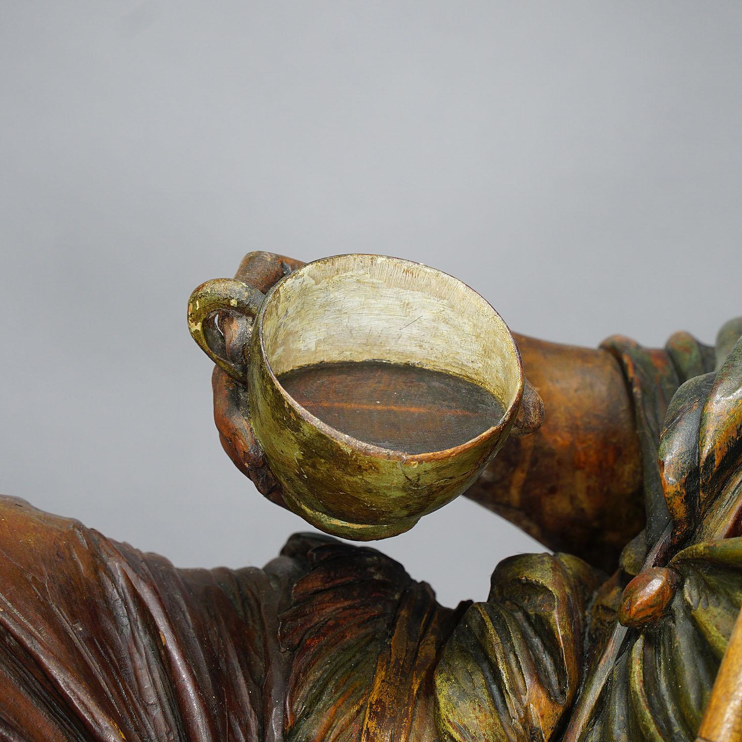 Grande scultura araba intagliata con caffè e pipa, Vienna, circa 1900 In condizioni buone in vendita a Berghuelen, DE