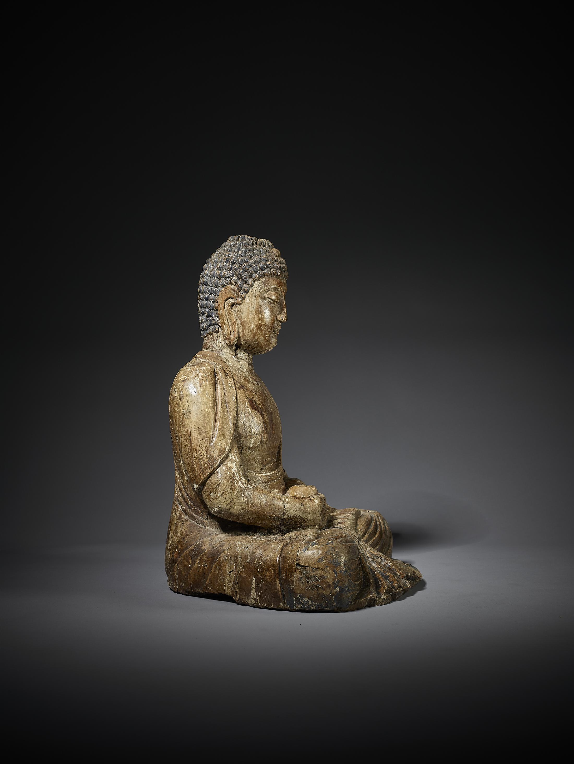 17th Century A Large Carved Wooden Figure Of Buddha, Ming Dynasty