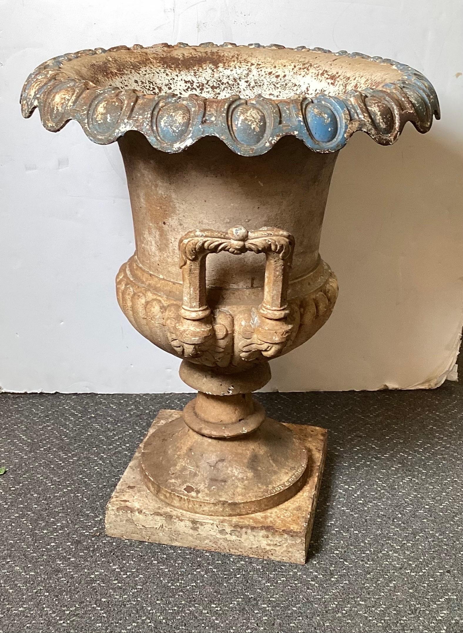 Large Cast Iron Campana Garden Urn, circa 1860 In Good Condition For Sale In Lambertville, NJ