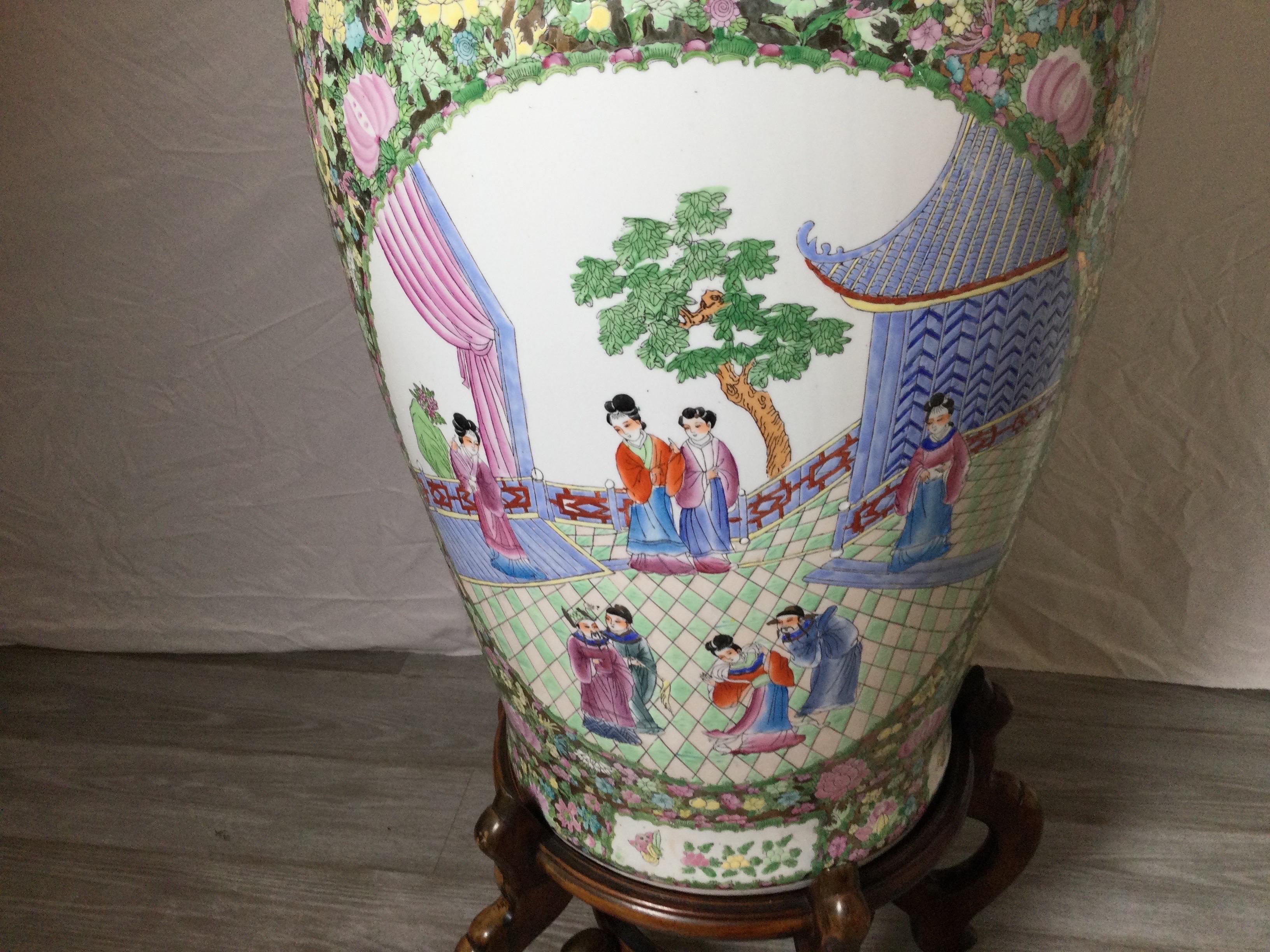 Large Chinese Porcelain Place Vase 1