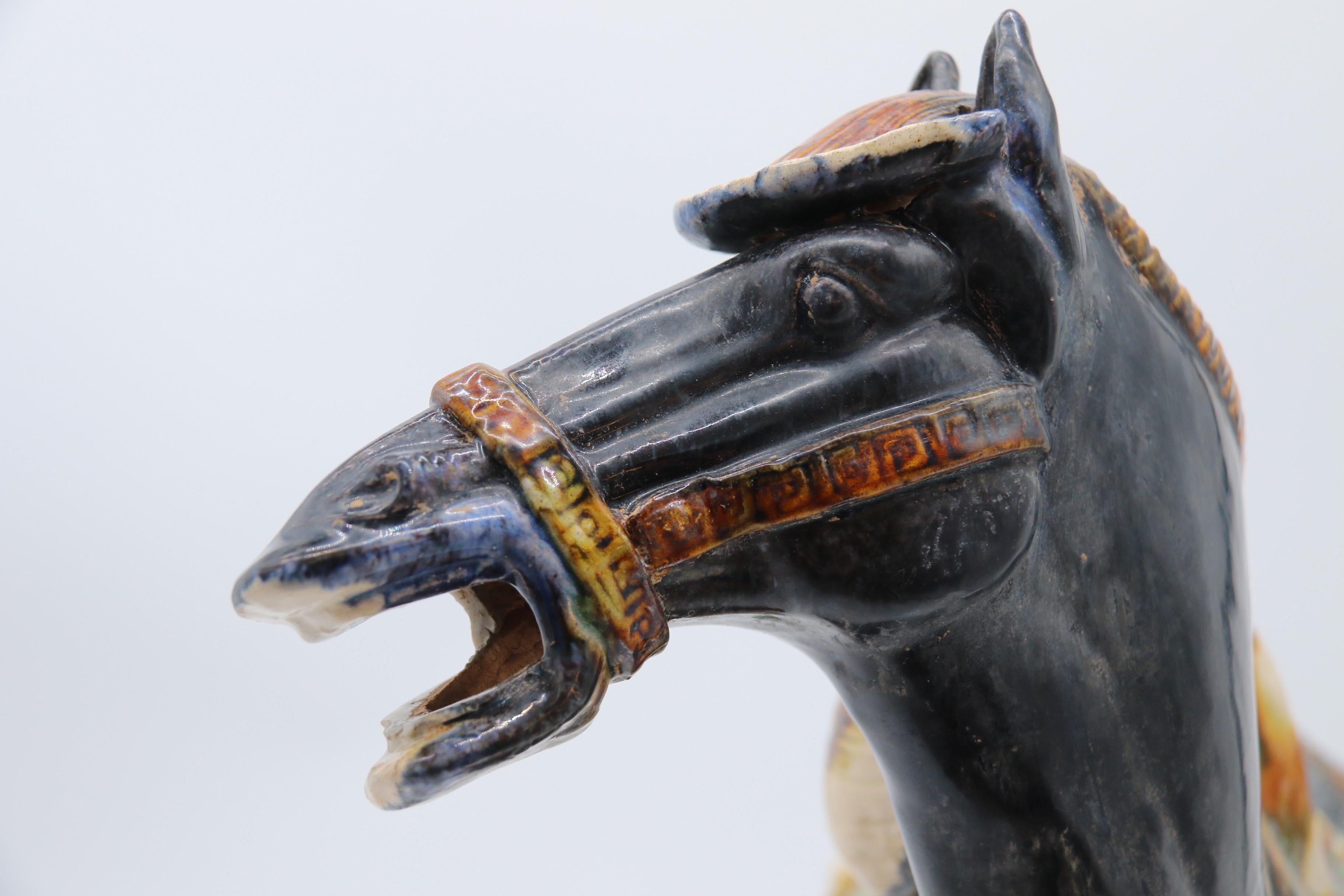 Grand cheval chinois en poterie émaillée Sancai de style Dynasty Tang, vers 1930 en vente 13