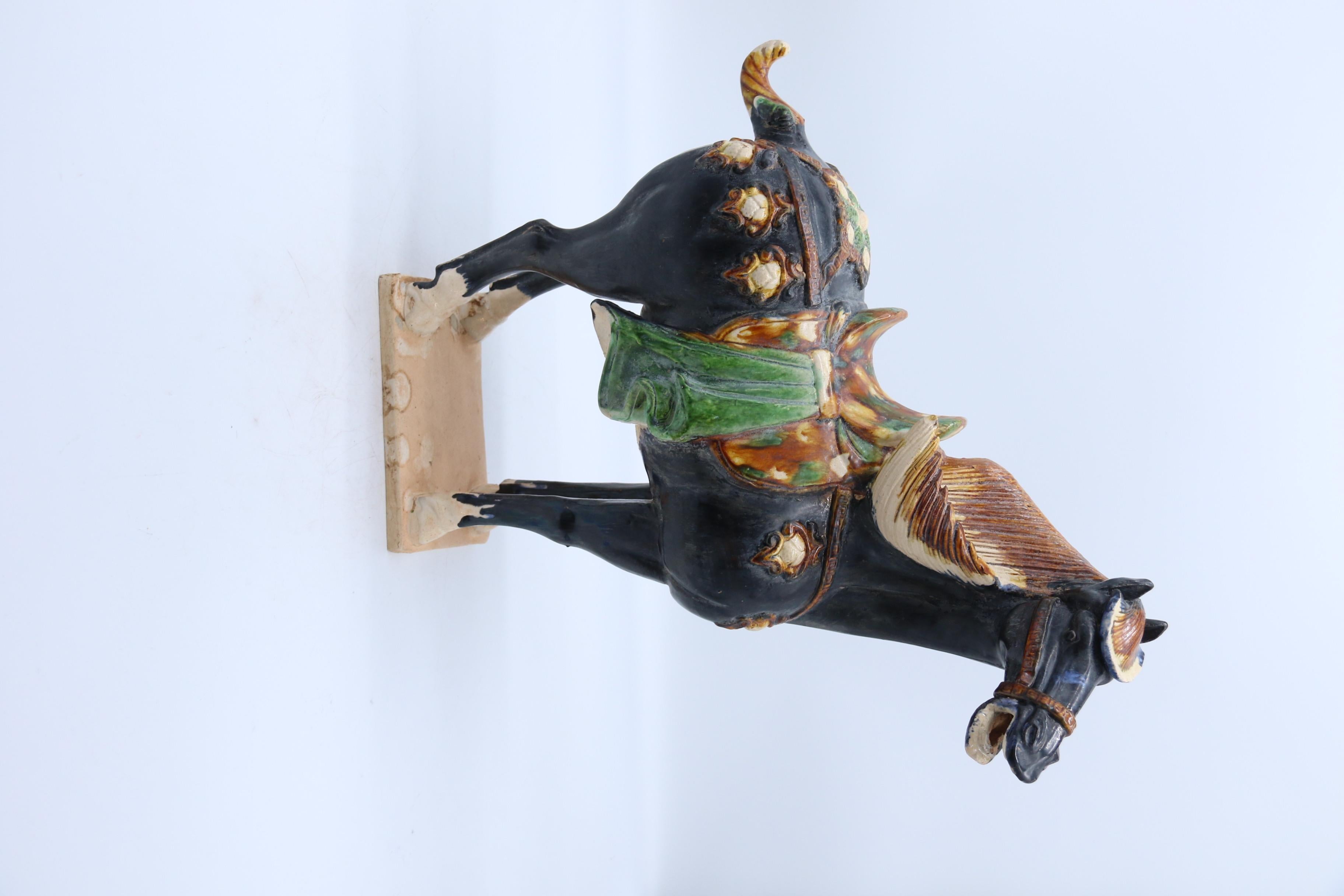Large Chinese Tang Dynasty Style Sancai Glazed Pottery Horse, circa 1930 In Fair Condition For Sale In Central England, GB