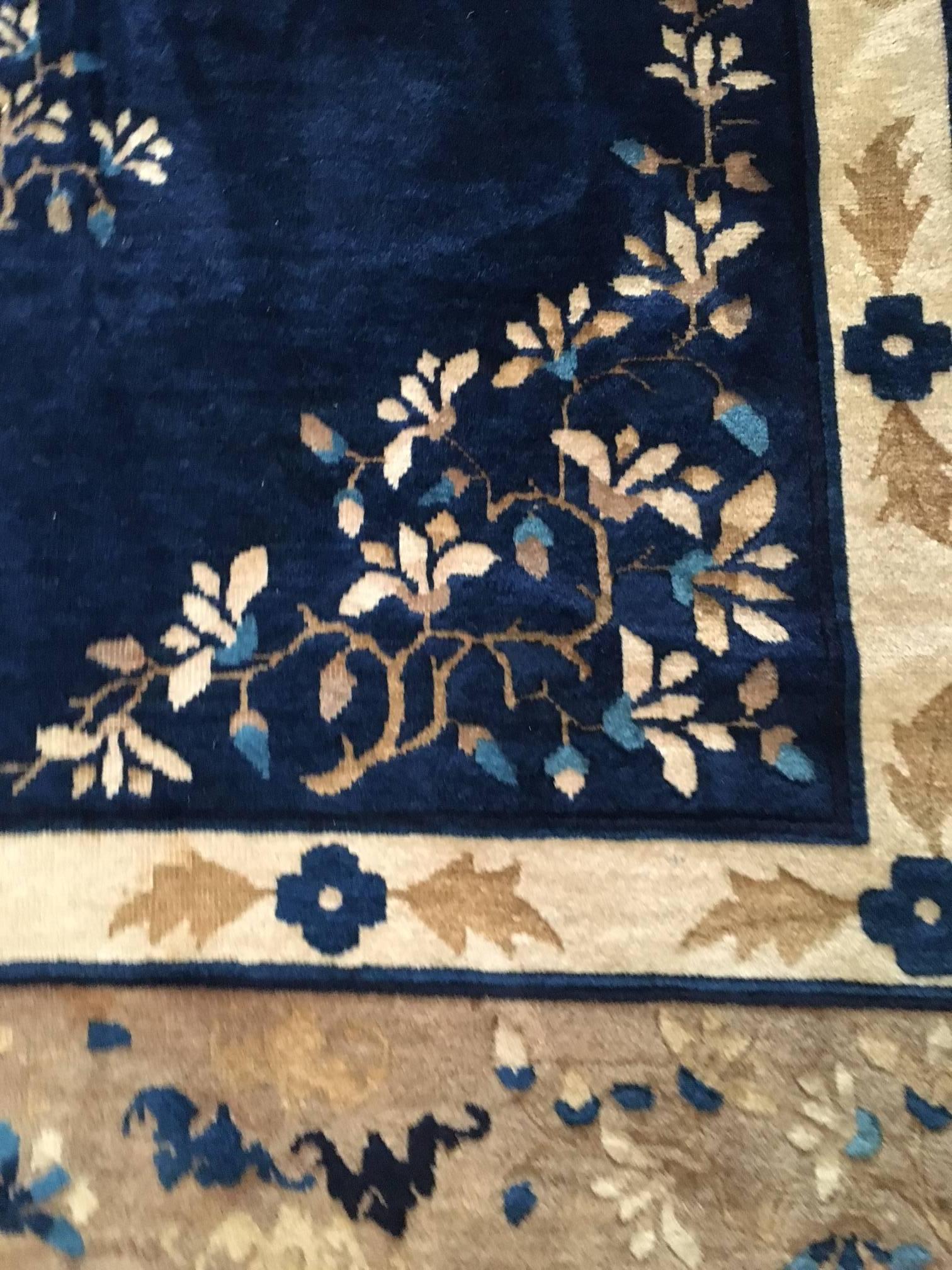 Large Antique Peking Carpet of Imperial Blue Color In Good Condition For Sale In Paris, ile de france
