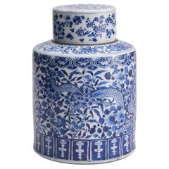Grand couvercle bleu et blanc en porcelaine chinoise du 19e siècle