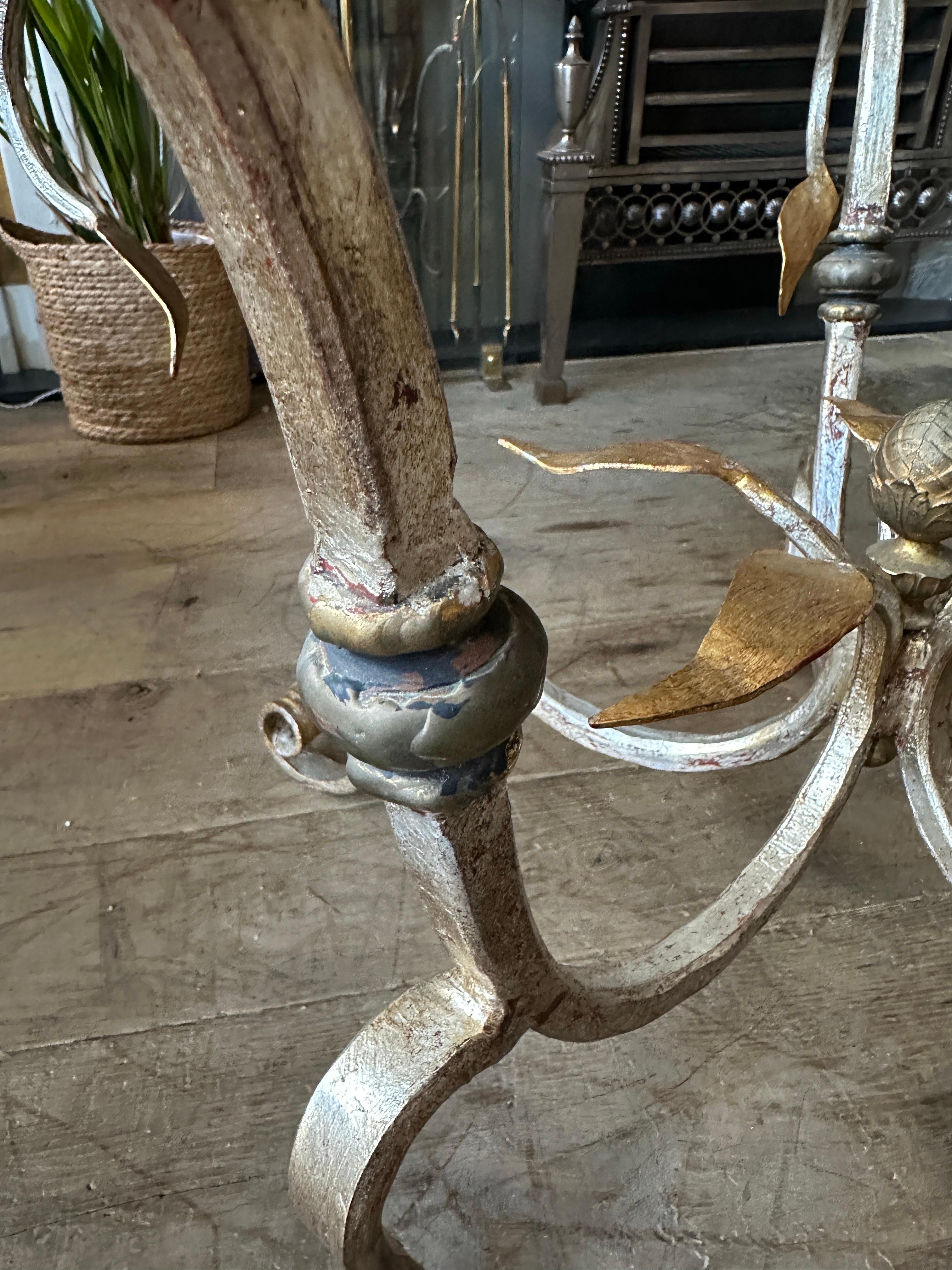 Grande table basse ou de cocktail circulaire en fer forgé doré et argenté en vente 3
