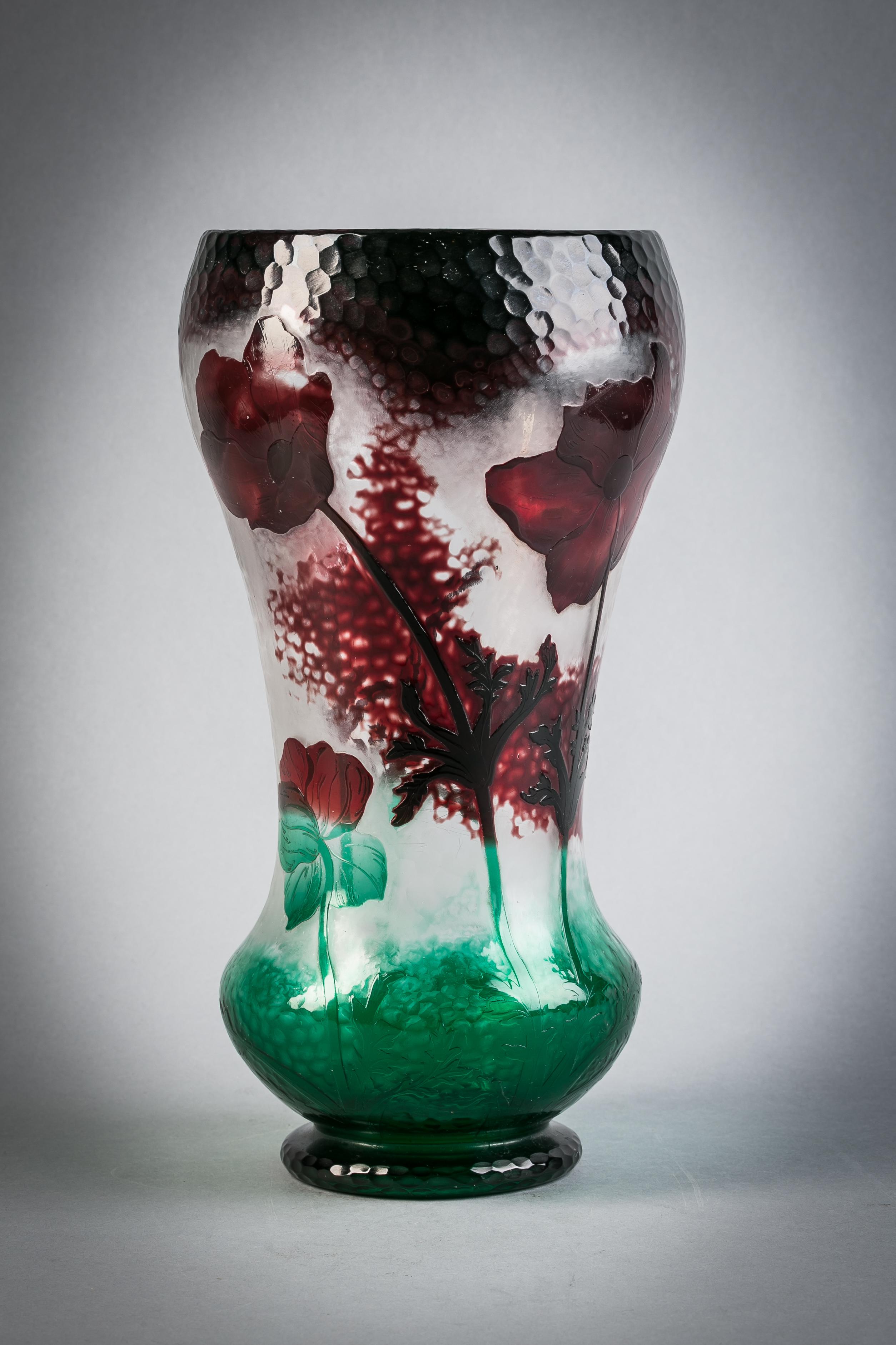 Large Daum Nancy Cameo Vase, circa 1900 In Good Condition For Sale In New York, NY