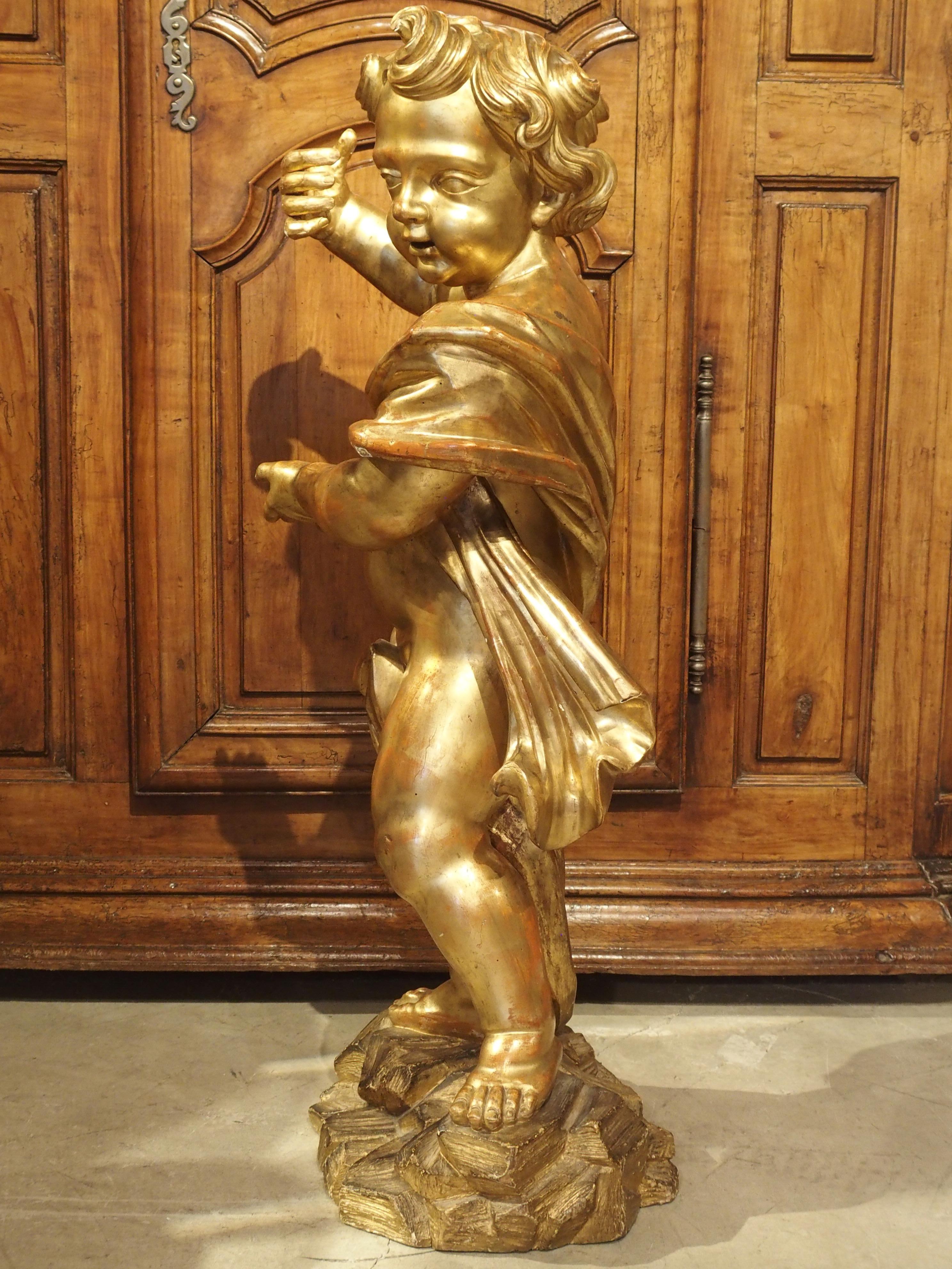 Large Early 18th Century Carved Giltwood Cherub Statue from Italy For Sale 9
