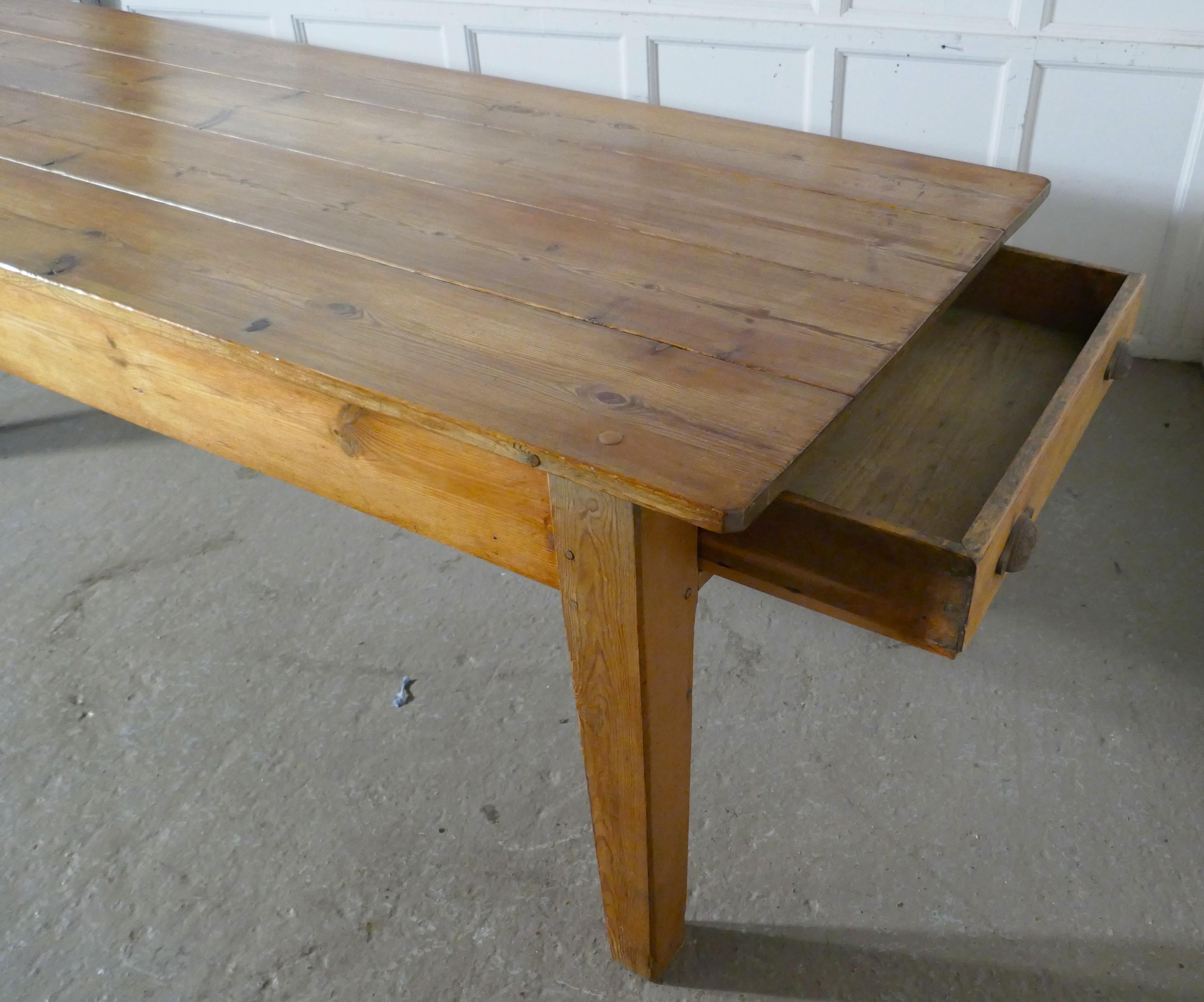 Large Early 19th Farmhouse Pine Table 3