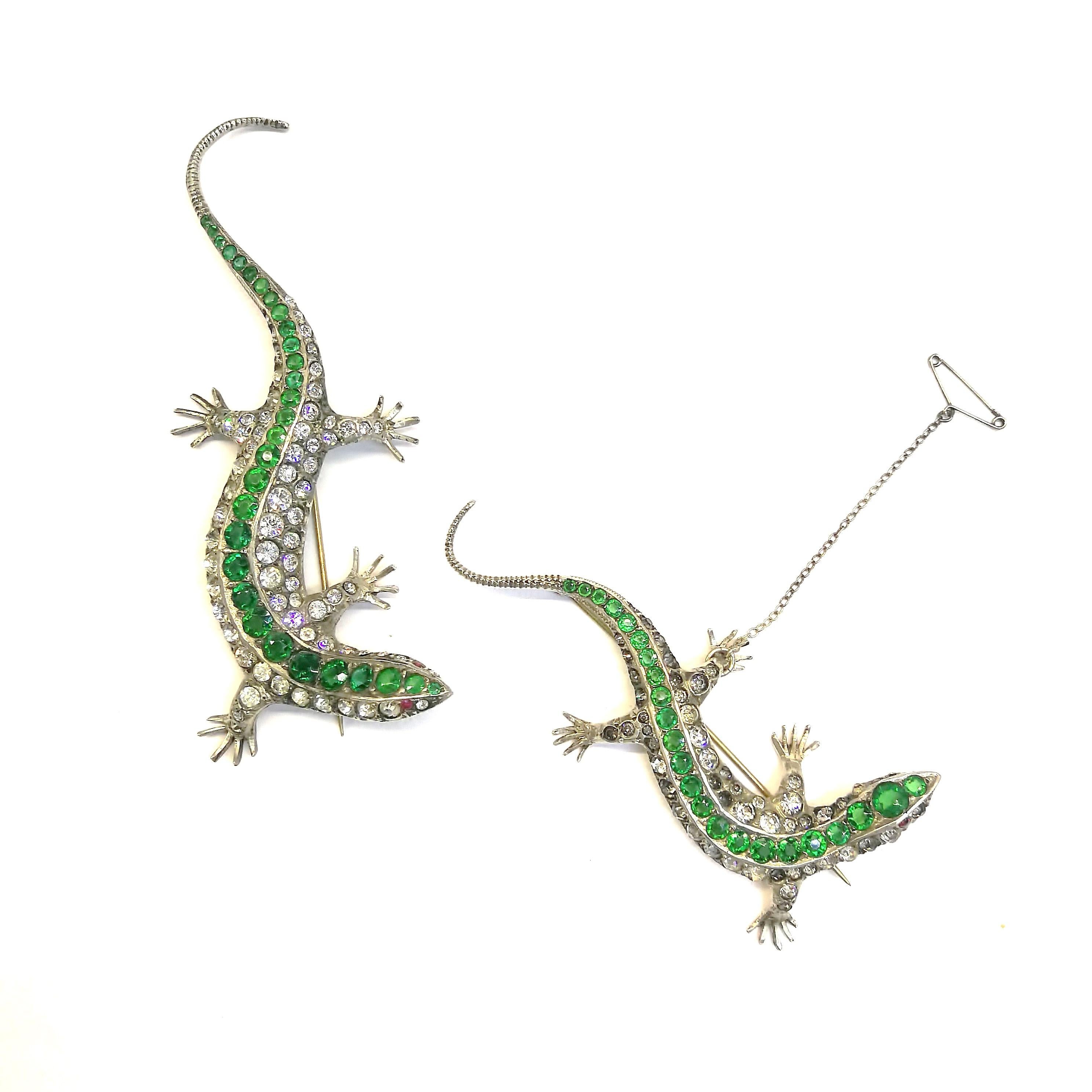 A large emerald and clear paste 'lizard' brooch, c 1900. For Sale 5