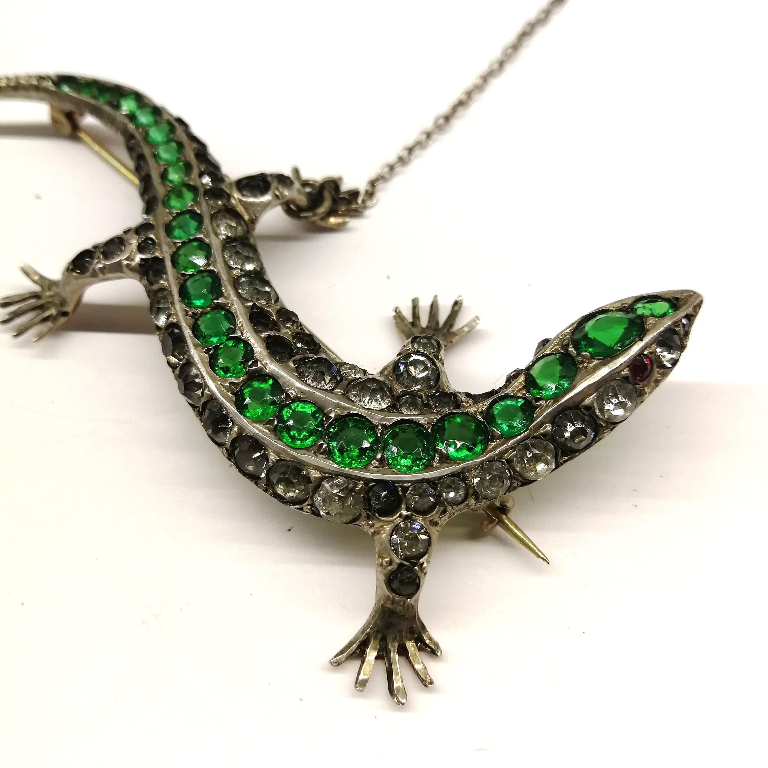 A large emerald and clear paste 'lizard' brooch, c 1900. In Good Condition For Sale In Greyabbey, County Down