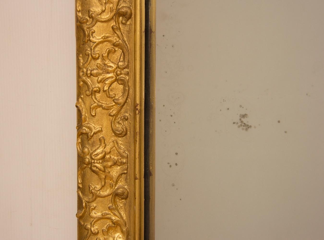 Large English Antique Gilded Overmantel Mirror with Original Mercury Glass In Good Condition In London, Greenwich