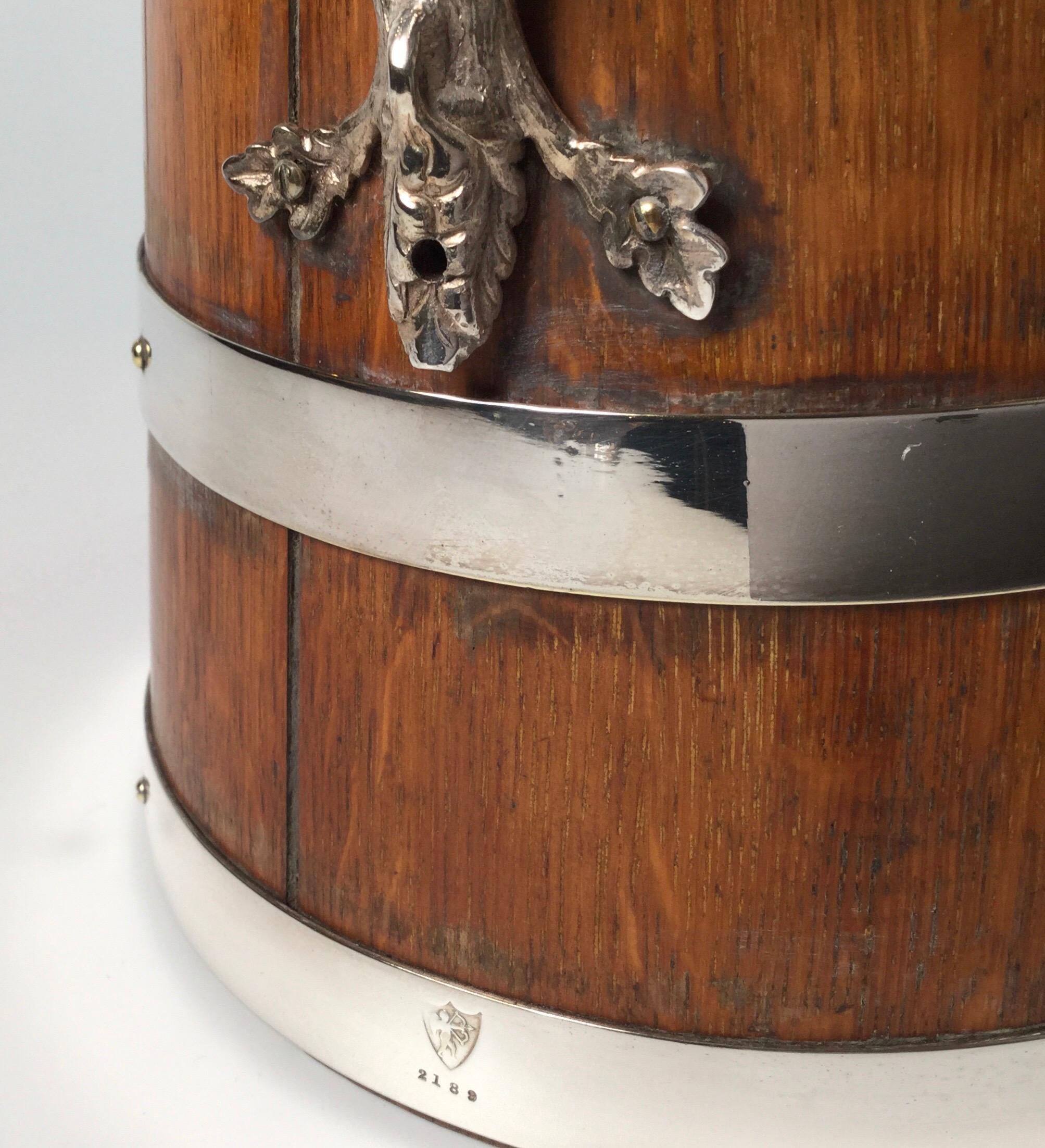 Großer Tankard-Krug aus englischer Eiche und versilbert, 1871-1907 4