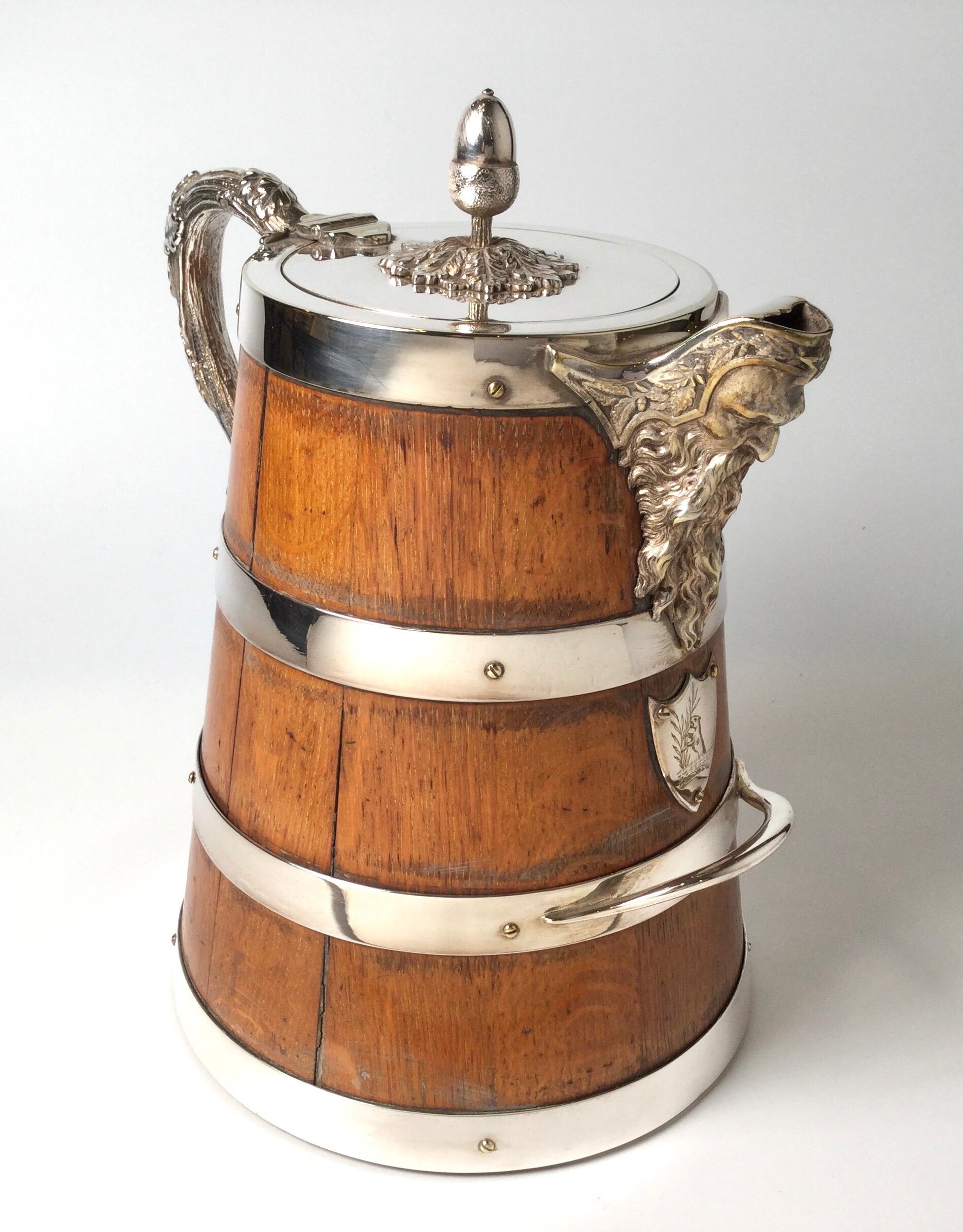 Großer Tankard-Krug aus englischer Eiche und versilbert, 1871-1907 (Edwardian)