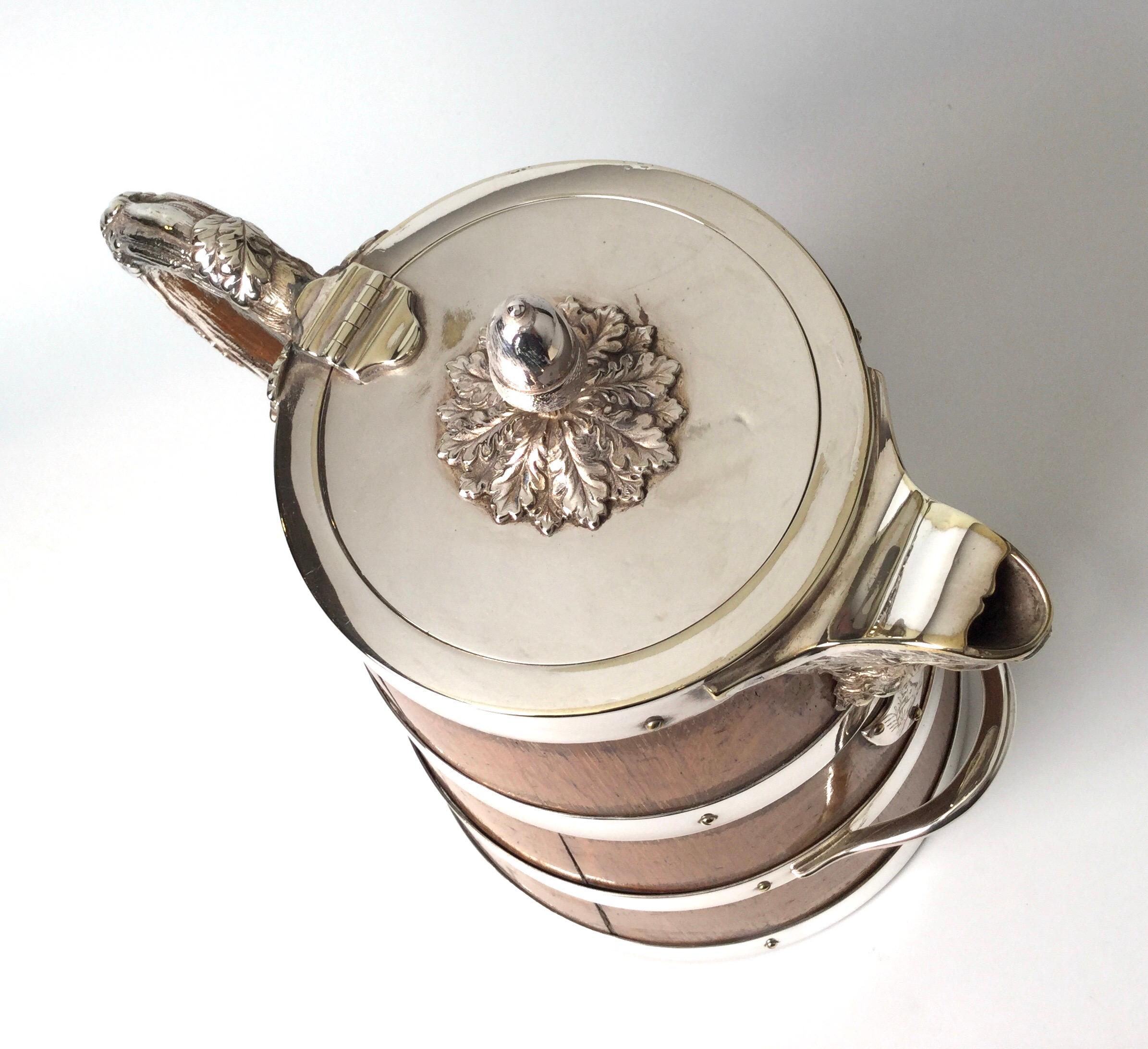 Großer Tankard-Krug aus englischer Eiche und versilbert, 1871-1907 (Englisch)