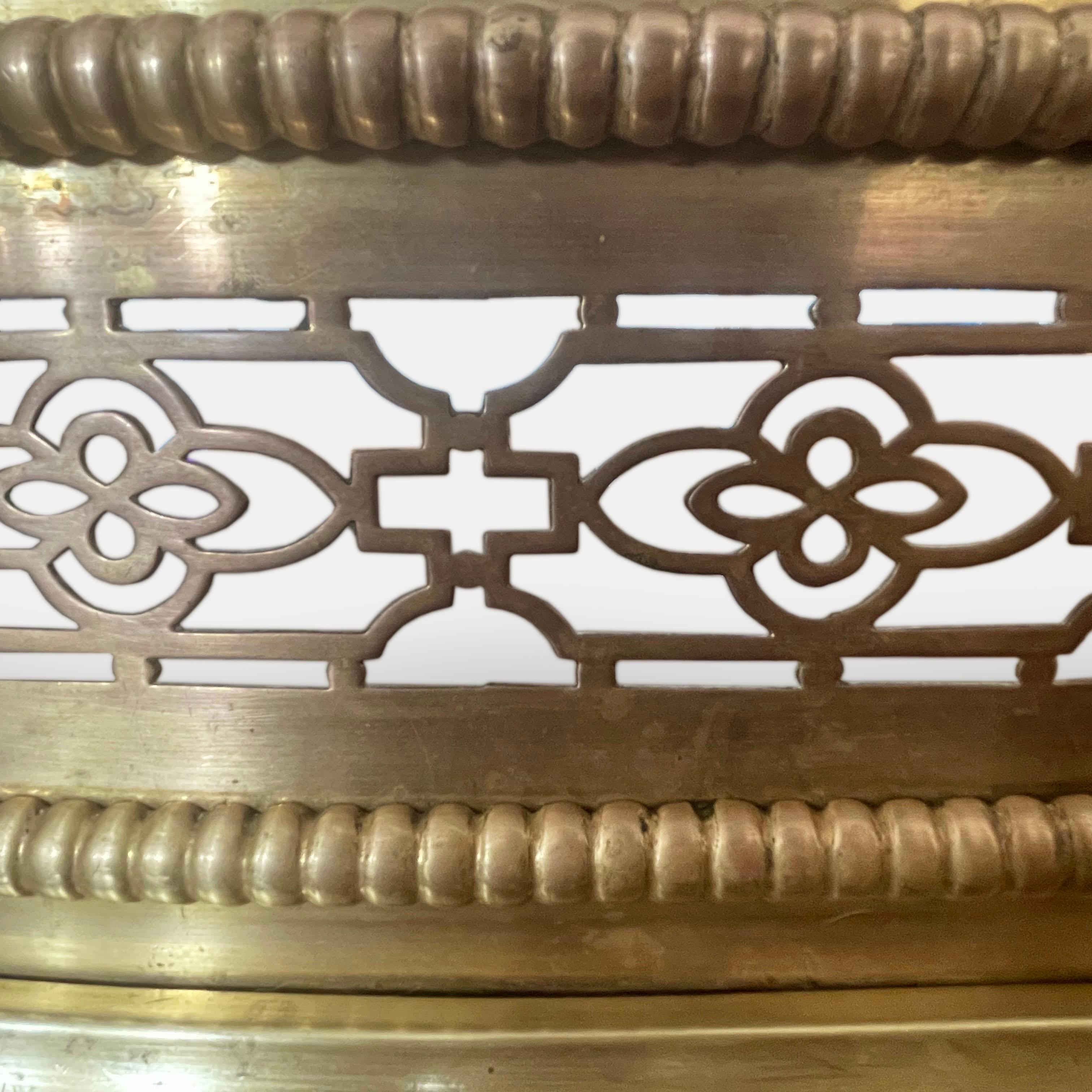 Large English Solid Brass Late Georgian Fireplace Fender For Sale 7