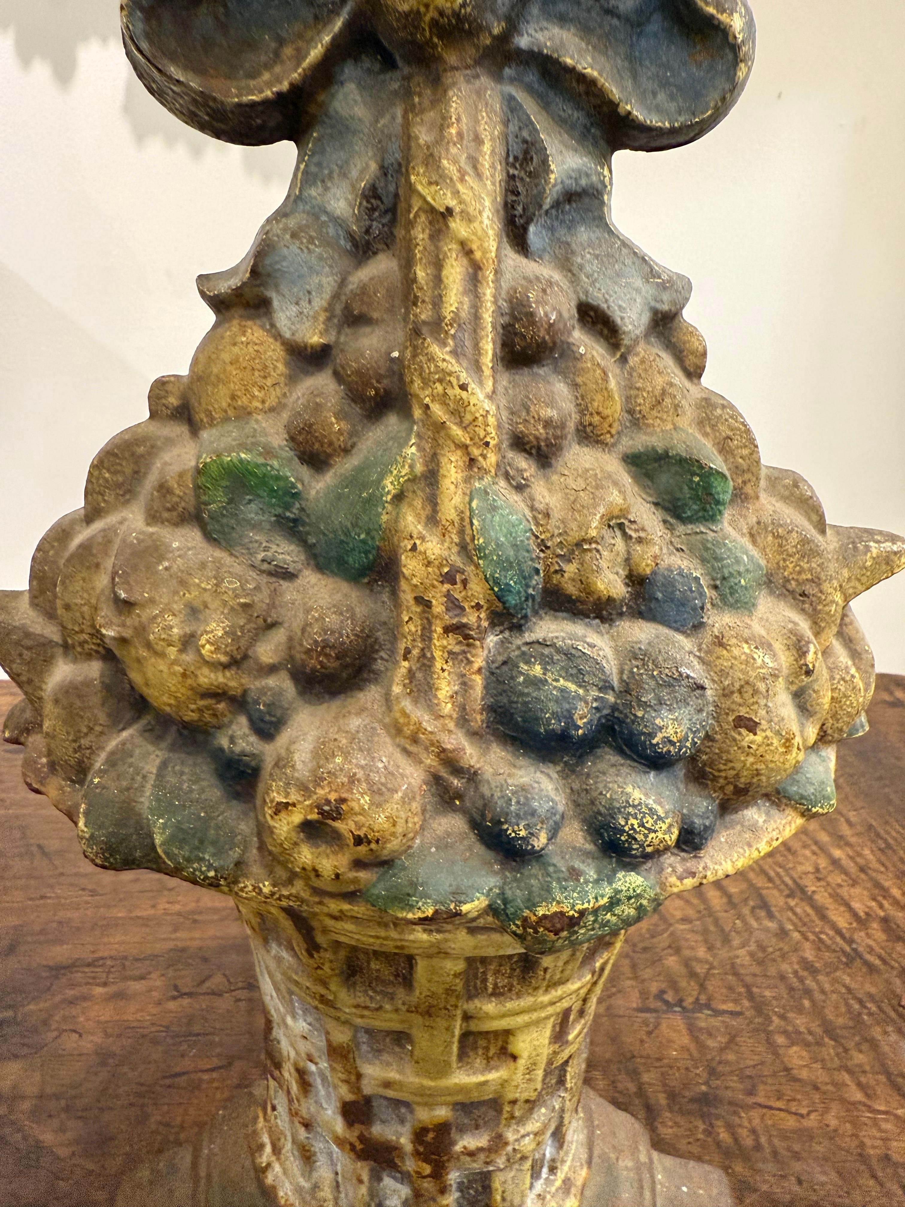 Calco A Large English Victorian Cast Iron Painted Doorstops, 19th Century in vendita