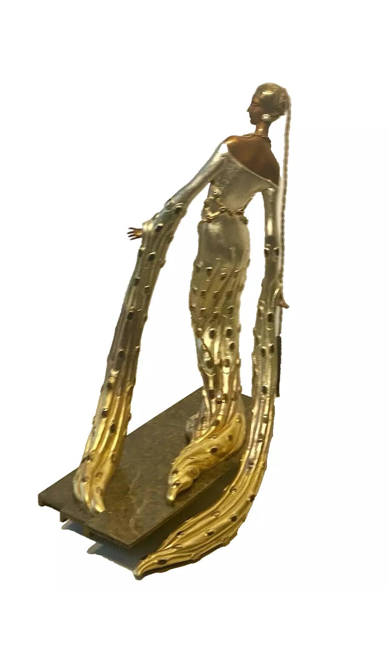Una gran escultura de bronce ERTE Romain de Tirtoff titulada 
