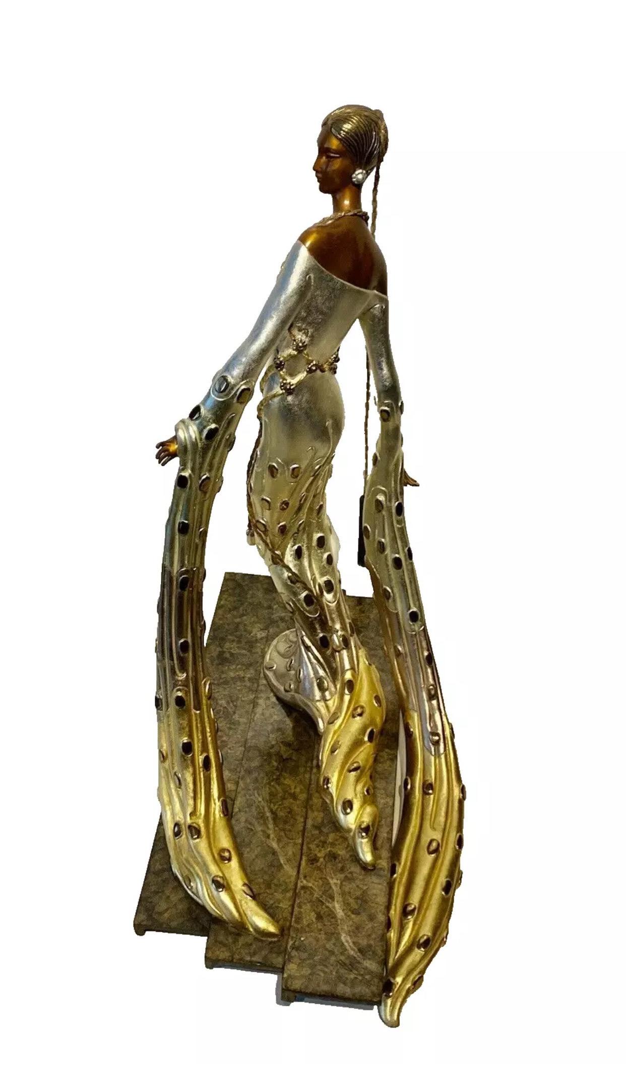 Una gran escultura de bronce ERTE Romain de Tirtoff titulada 