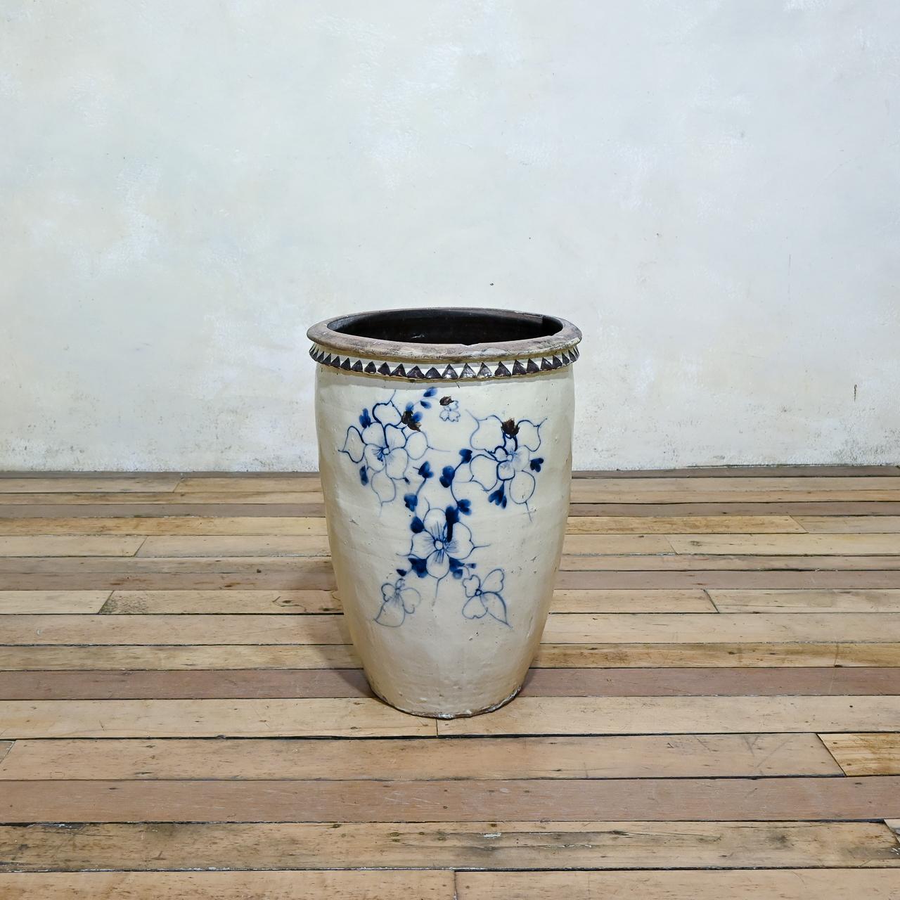 Asian Large Cizhou Wear Ming Dynasty Ovoid Ceramic Planter - Vessel  For Sale
