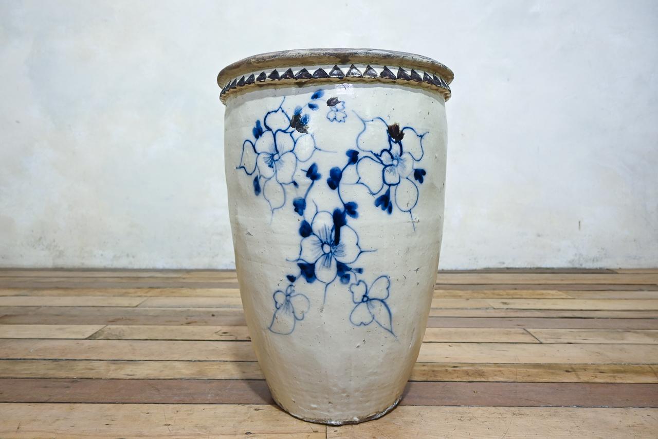 Large Cizhou Wear Ming Dynasty Ovoid Ceramic Planter - Vessel  For Sale 1
