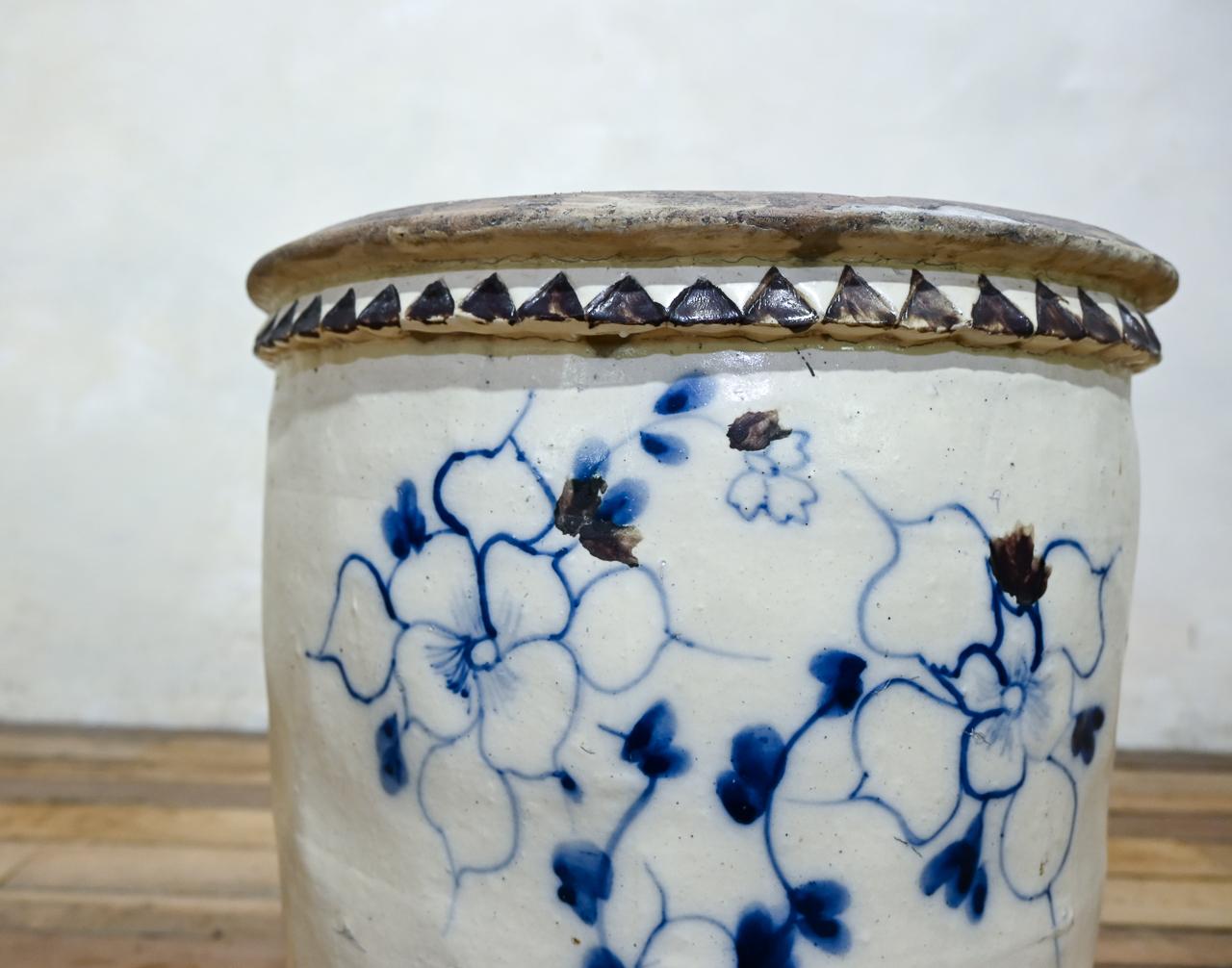 Großes eiförmiges Pflanzgefäß aus Keramik aus der Cizhou Wear Ming-Dynastie - Gefäß  im Angebot 2