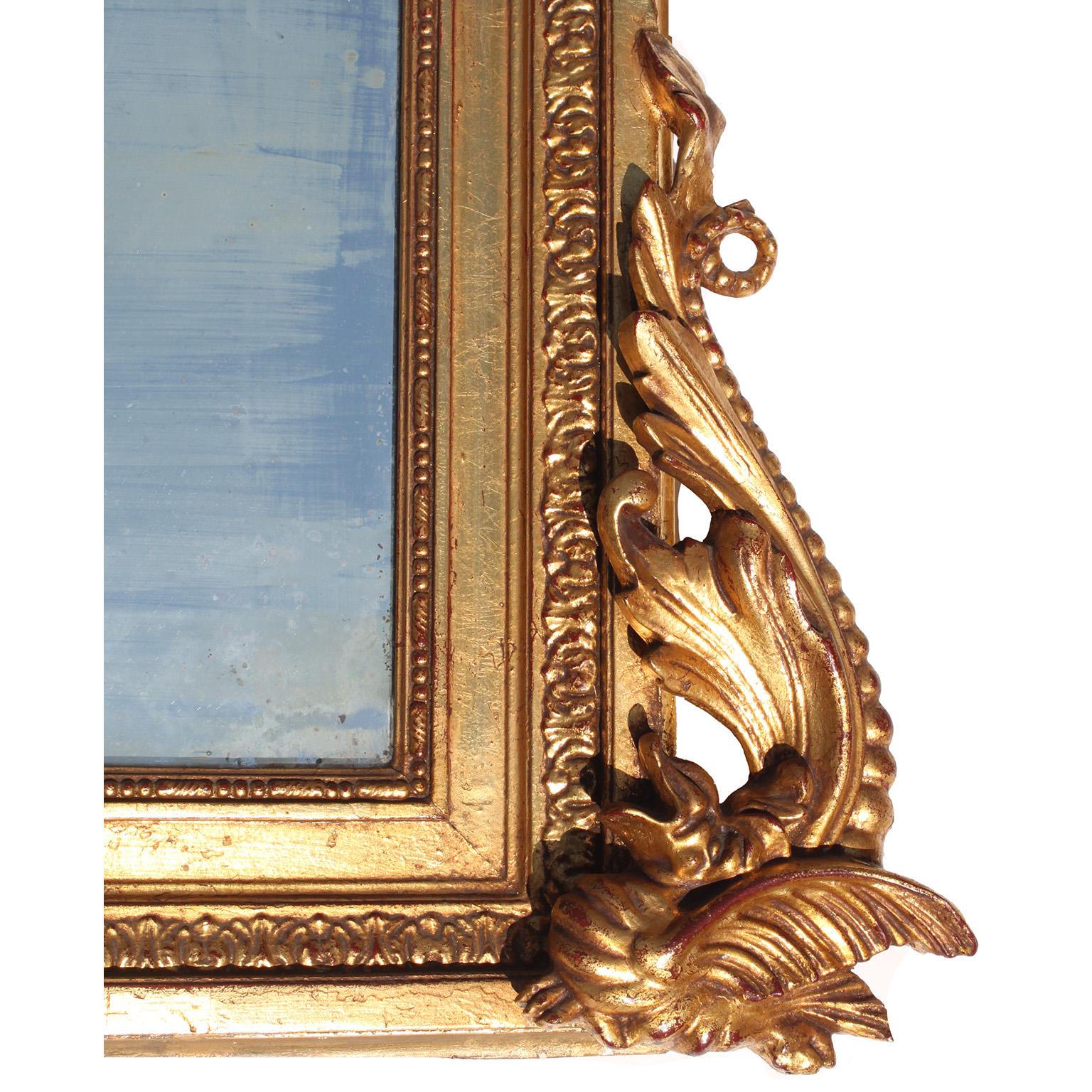 Gesso Grande specchio francese del XIX-XX secolo in stile Luigi XVI in legno dorato e gesso intagliato in vendita