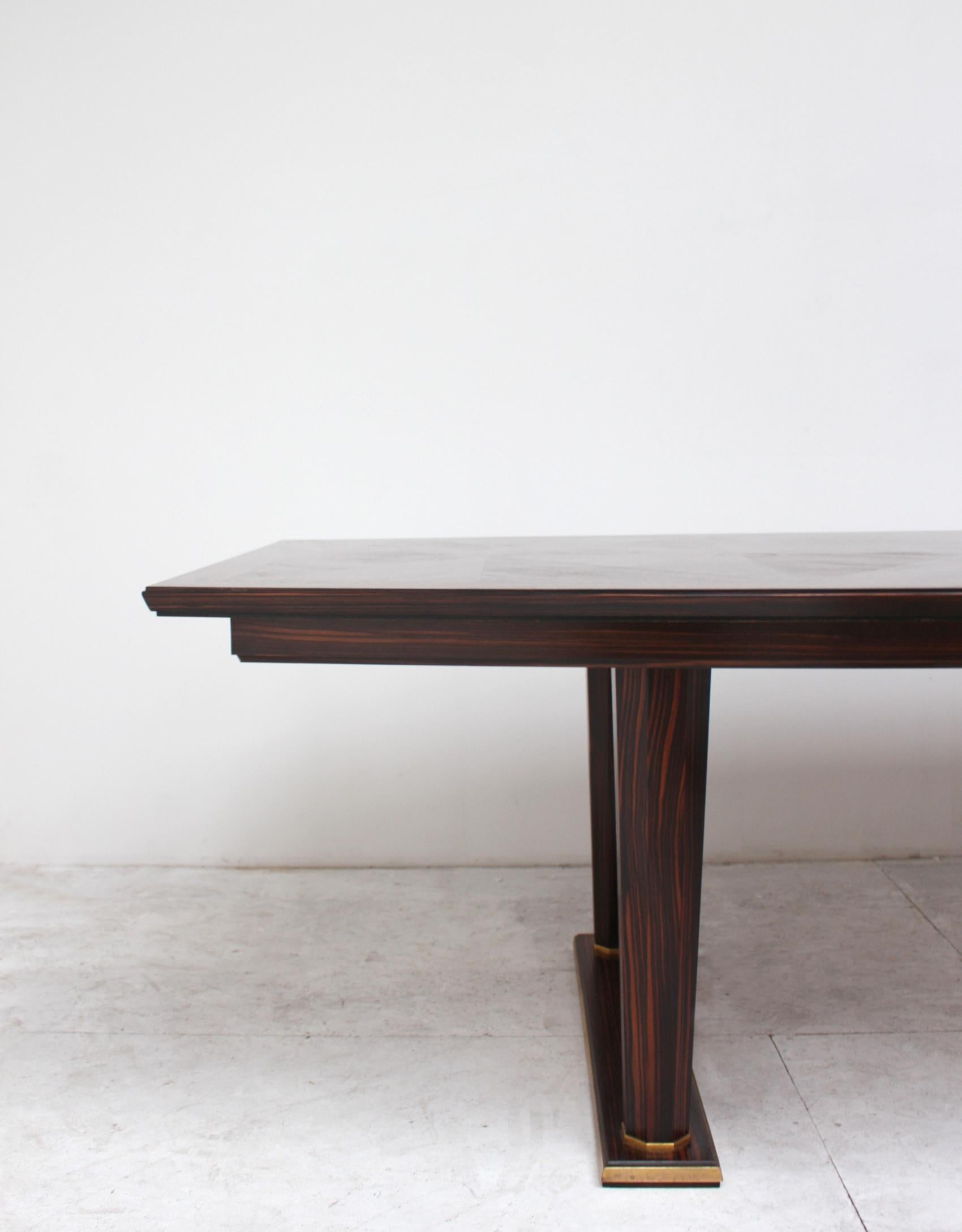 Großer französischer Art-déco-Tisch aus Makassar-Ebenholz von Dominique 3