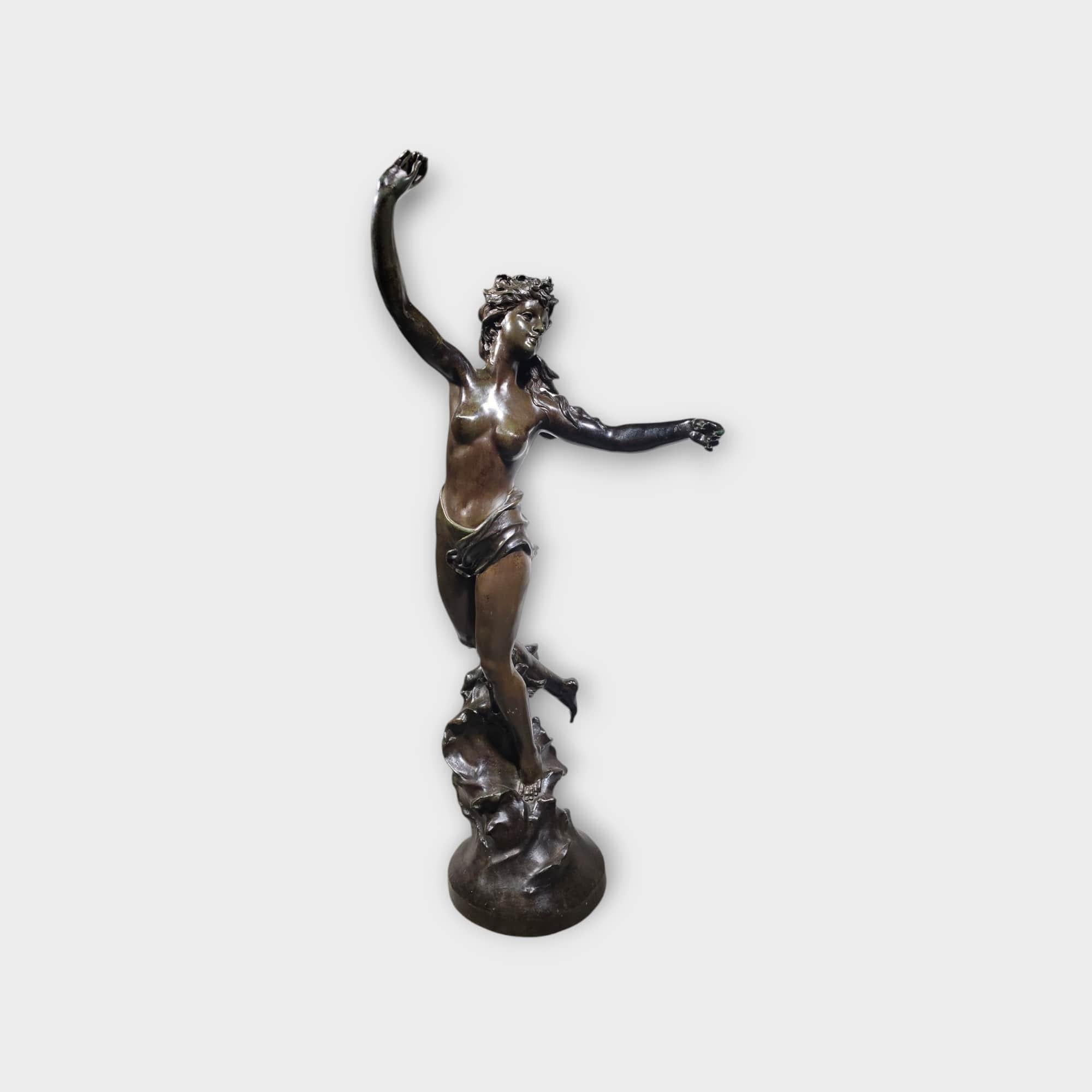 Bronzo Una grande scultura francese in bronzo raffigurante una donna nuda , Marcel Debut 108 CM in vendita