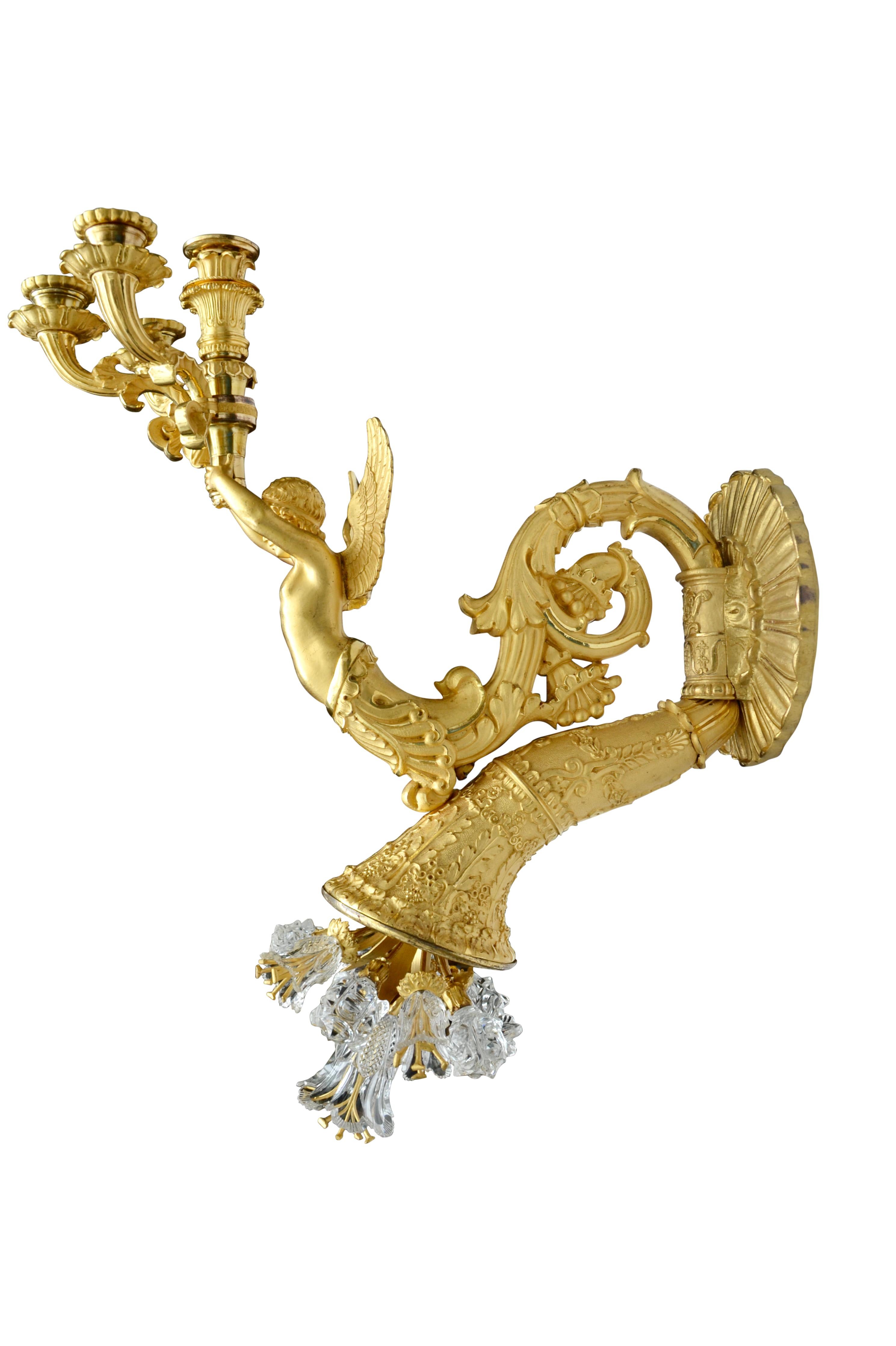 Large French Empire Gilt Bronze and Crystal Sconce Attributed to Thomire For Sale 4