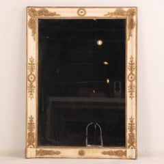 Ein großer französischer Empire-Spiegel aus Holz und Gesso, um 1840.