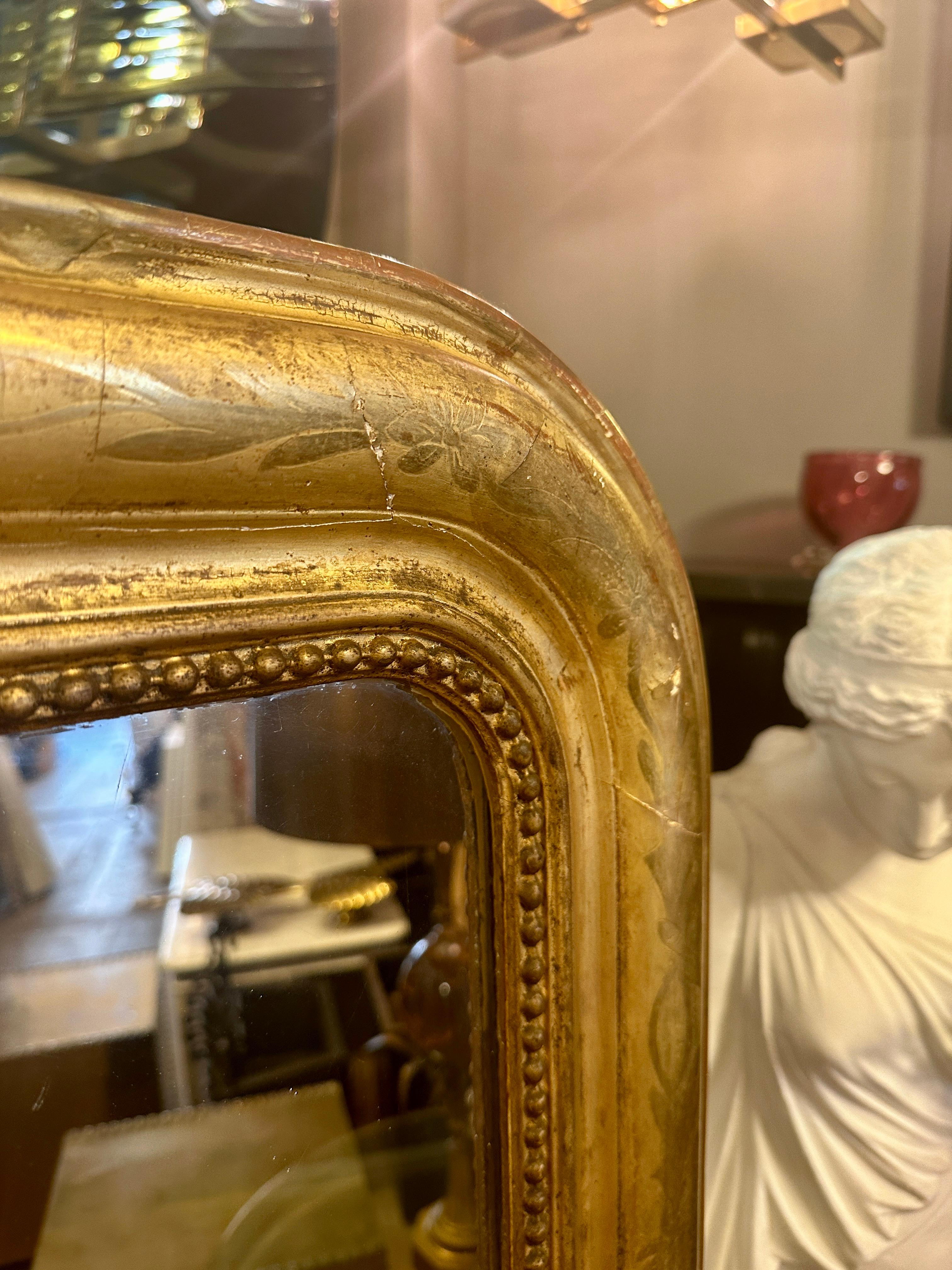 Grand miroir ancien de style Louis Philippe en or doré 1