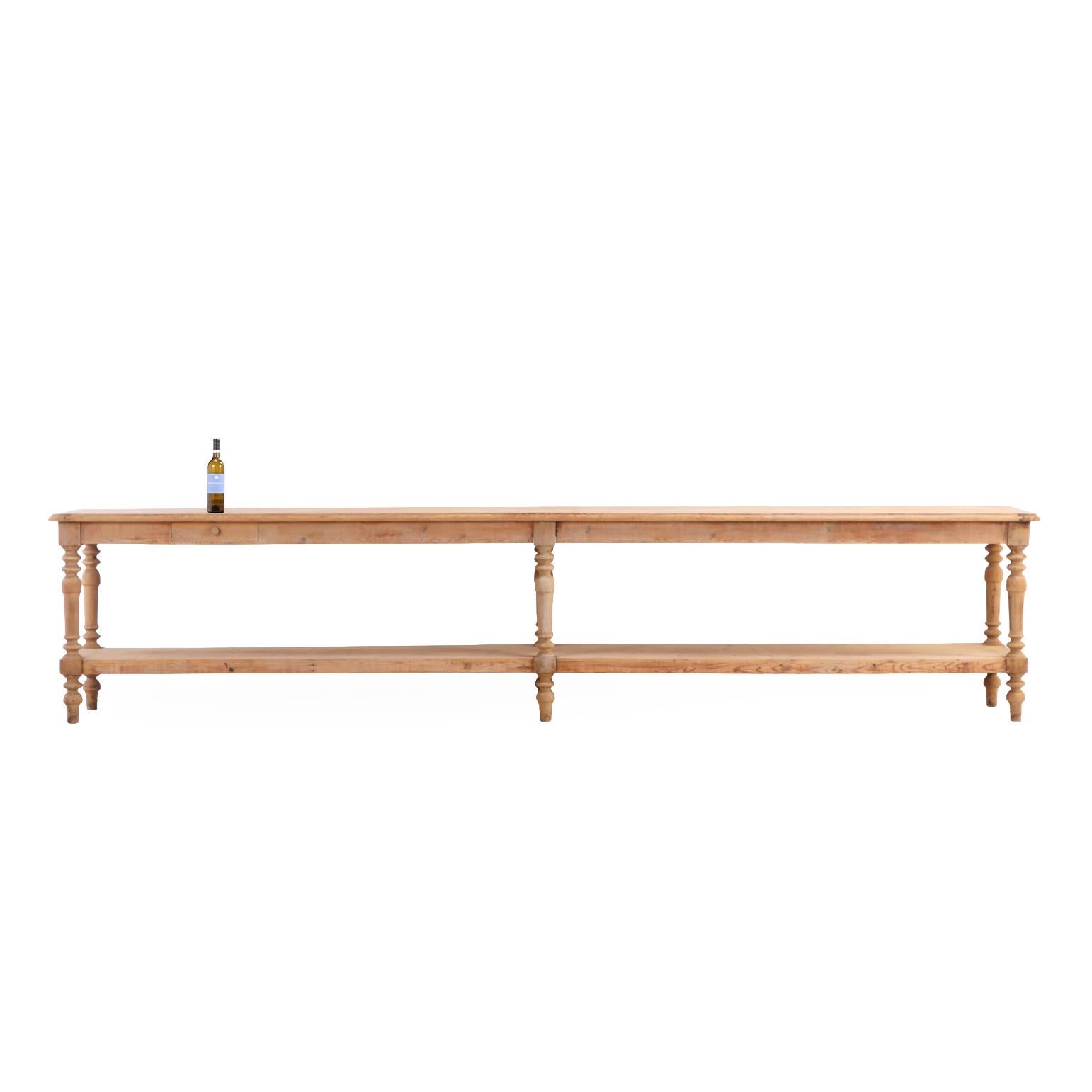 Sculpté A.I.C., C. 1890. en vente