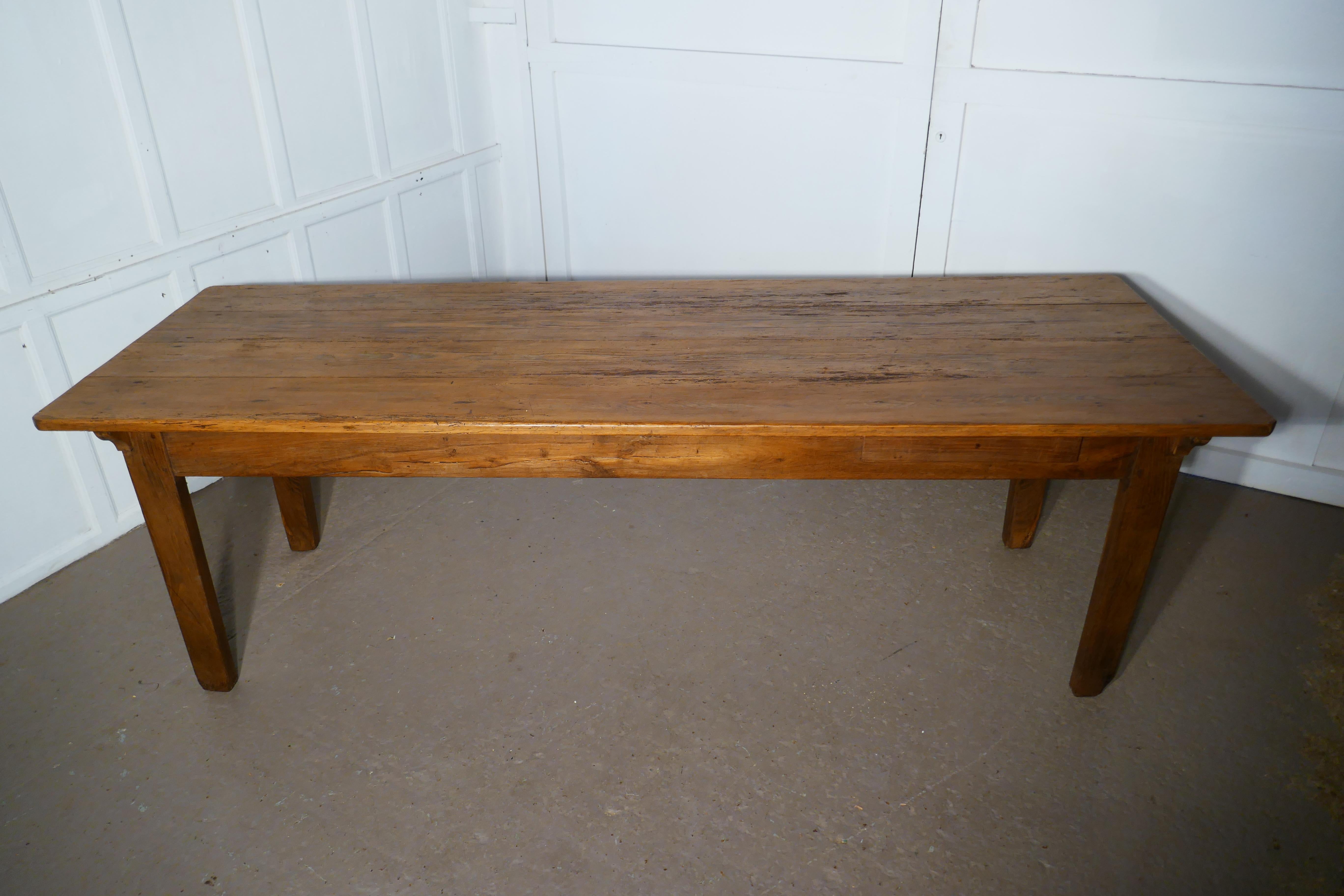 Large French Rustic Pine Table In Good Condition In Chillerton, Isle of Wight