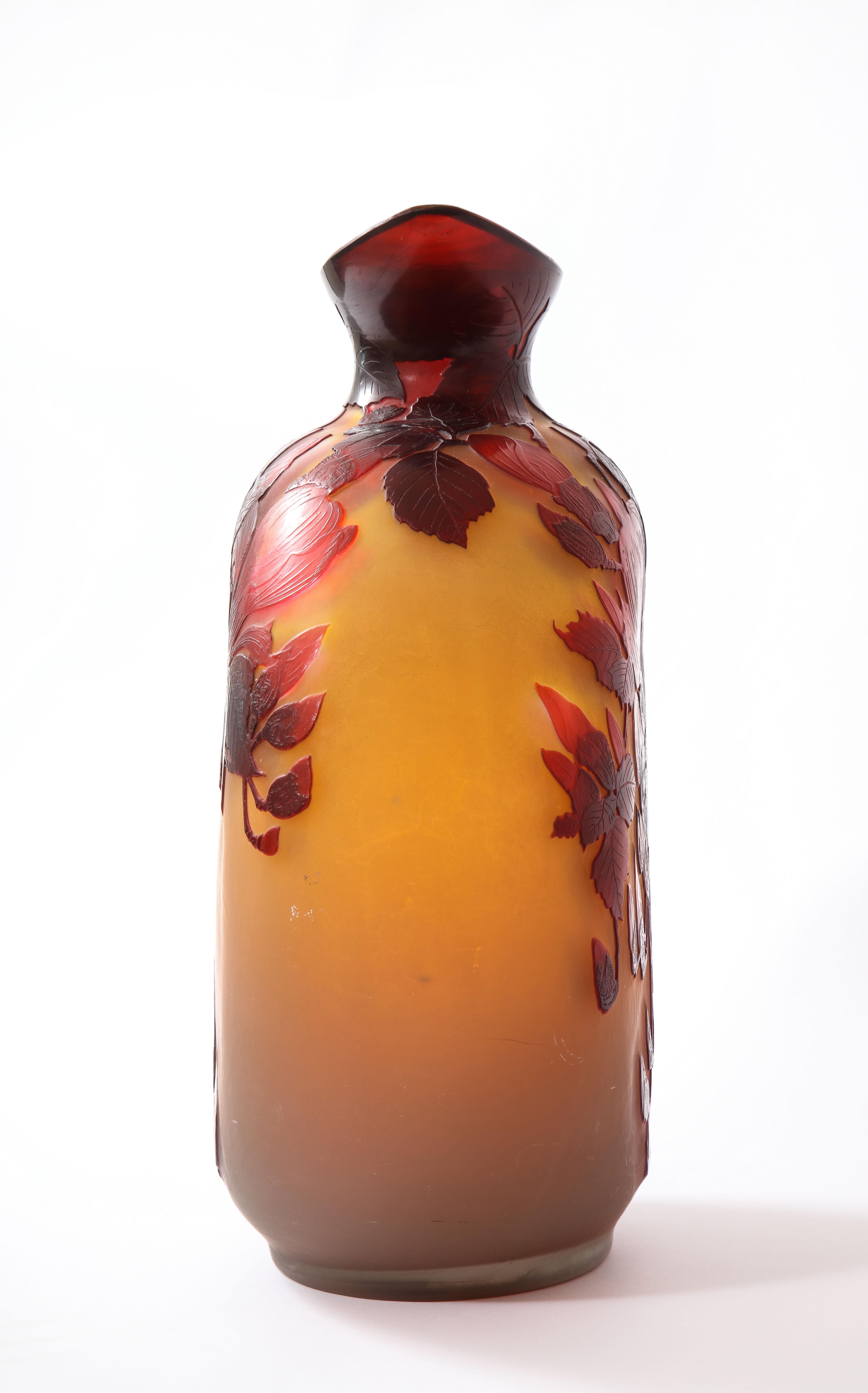 Grand vase français signé Emille Galle Souffle 