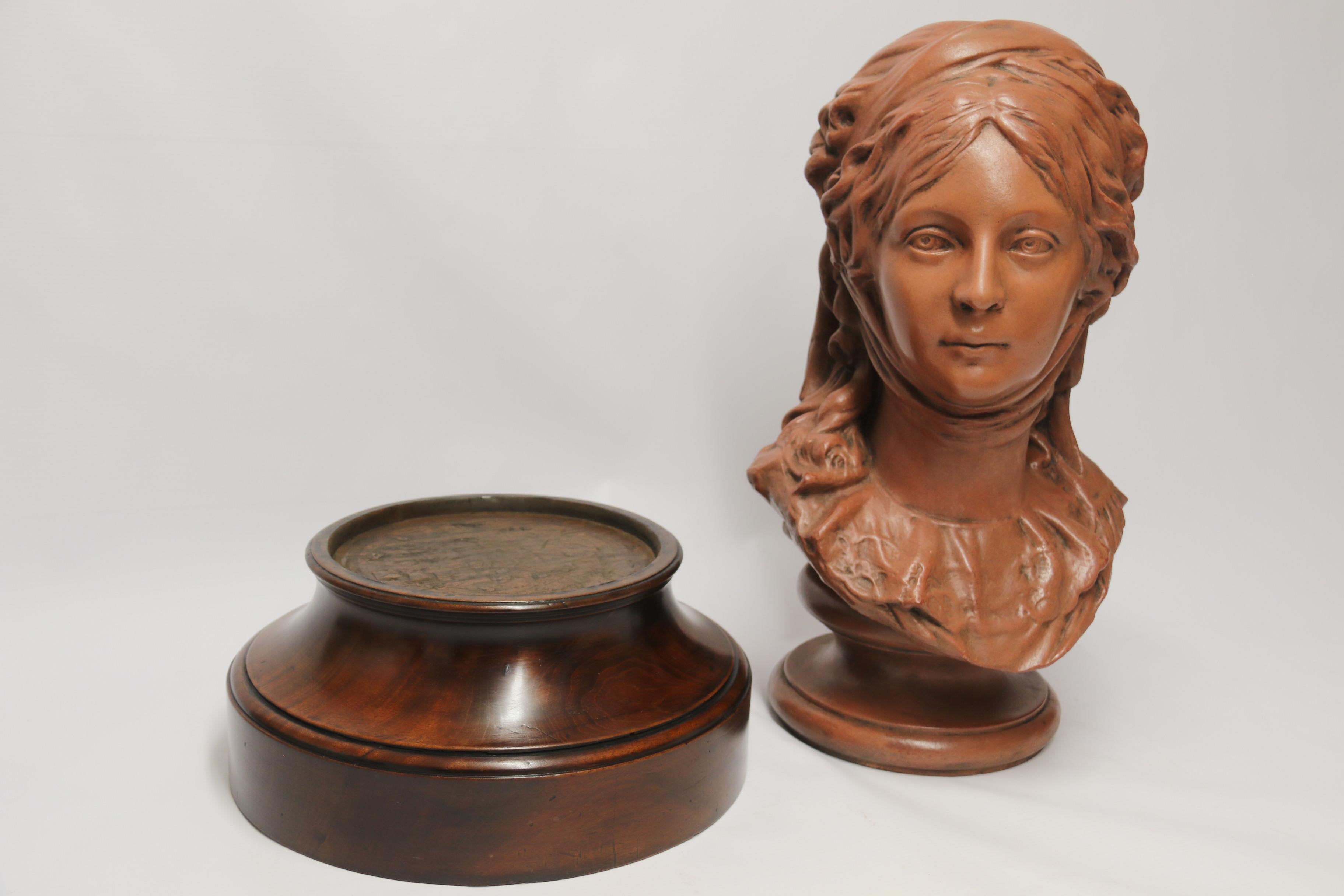 Large French terracotta bust of Queen Luise of Prussia on a stand, circa 1910 For Sale 8