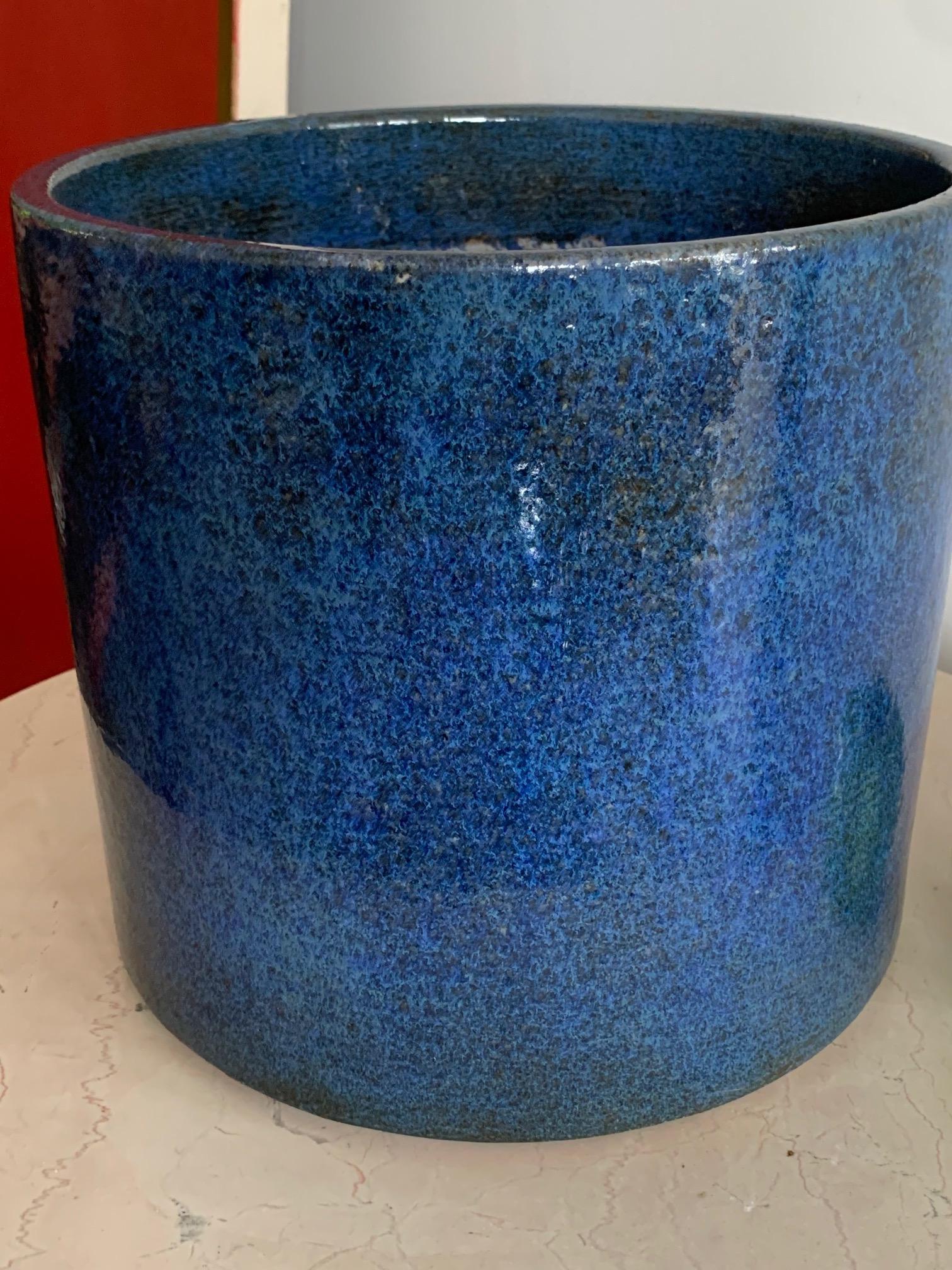 Large Gainey Planter with Unusual Color 1