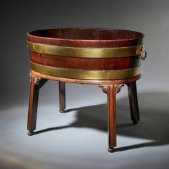 Large George III 18th Century Mahogany Wine Cooler Cellarette or Jardinière