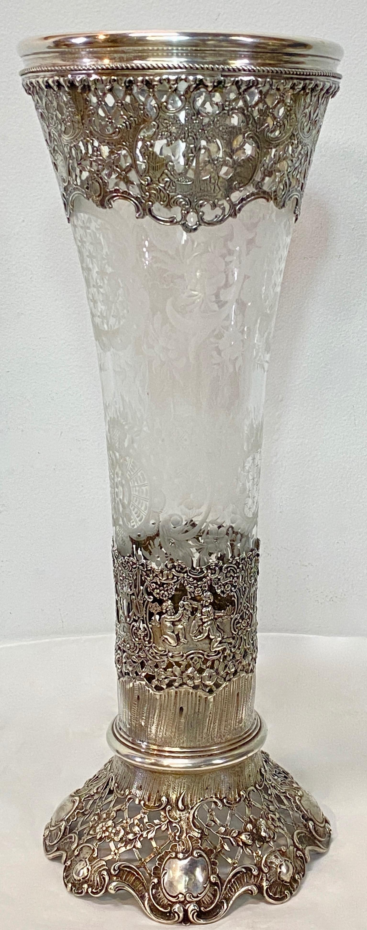 Eine große deutsche Hanau Silber geschliffen und geätzte Glas Trompete Vase im Angebot 2